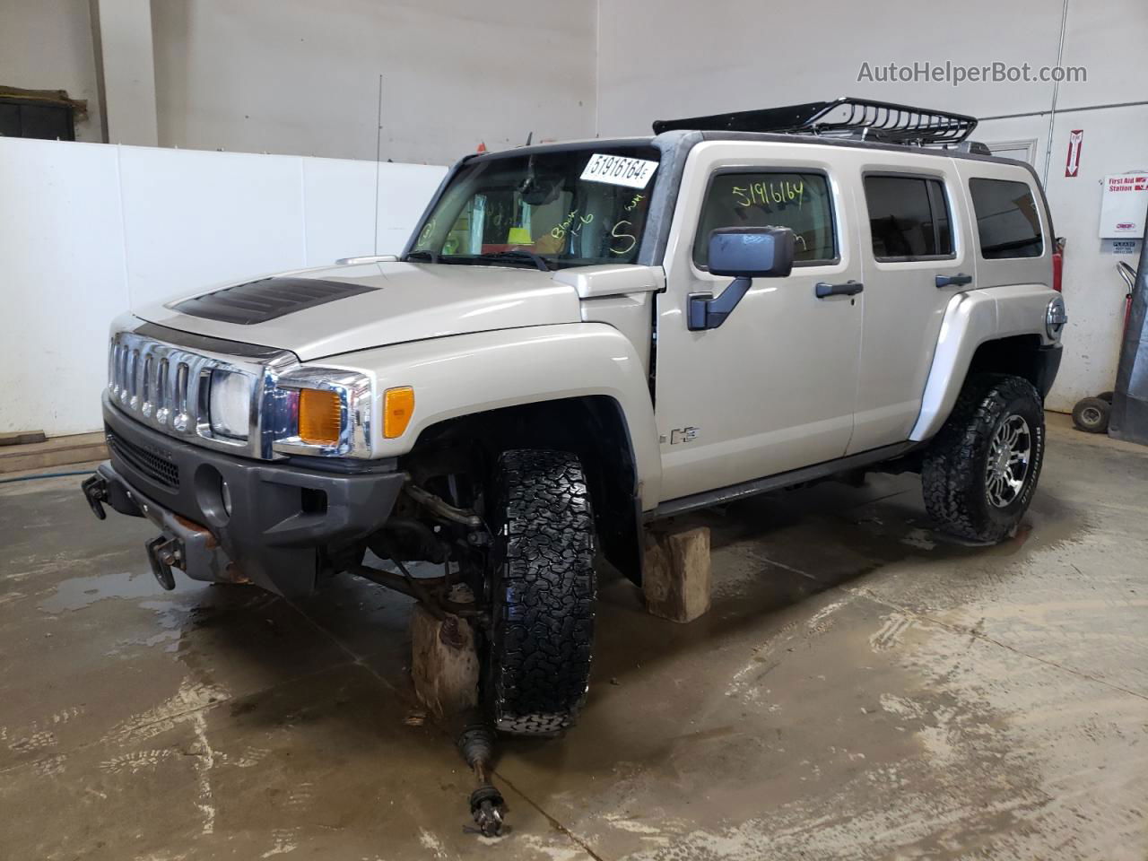 2006 Hummer H3  Tan vin: 5GTDN136268109507