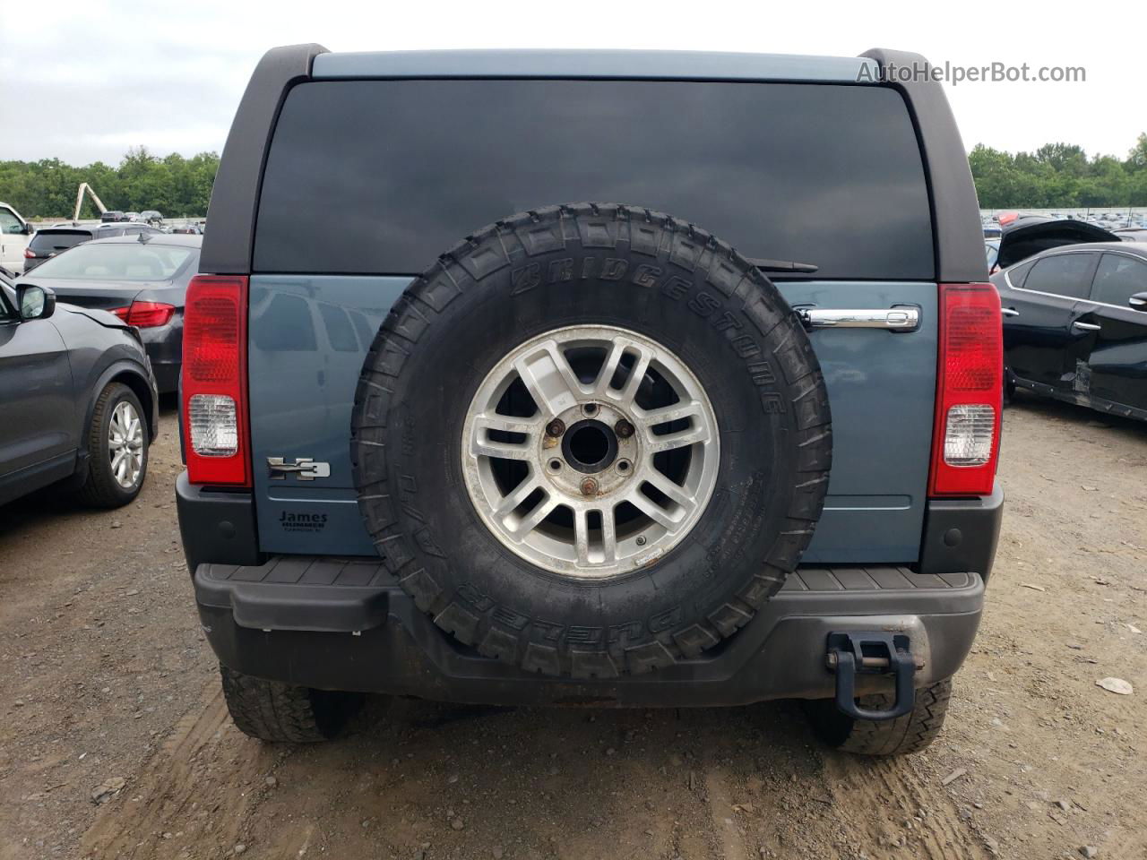 2006 Hummer H3  Бирюзовый vin: 5GTDN136268161879