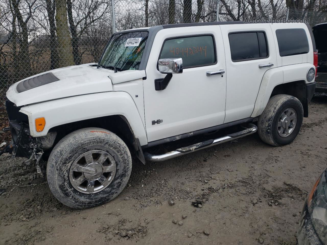 2006 Hummer H3  White vin: 5GTDN136268272125