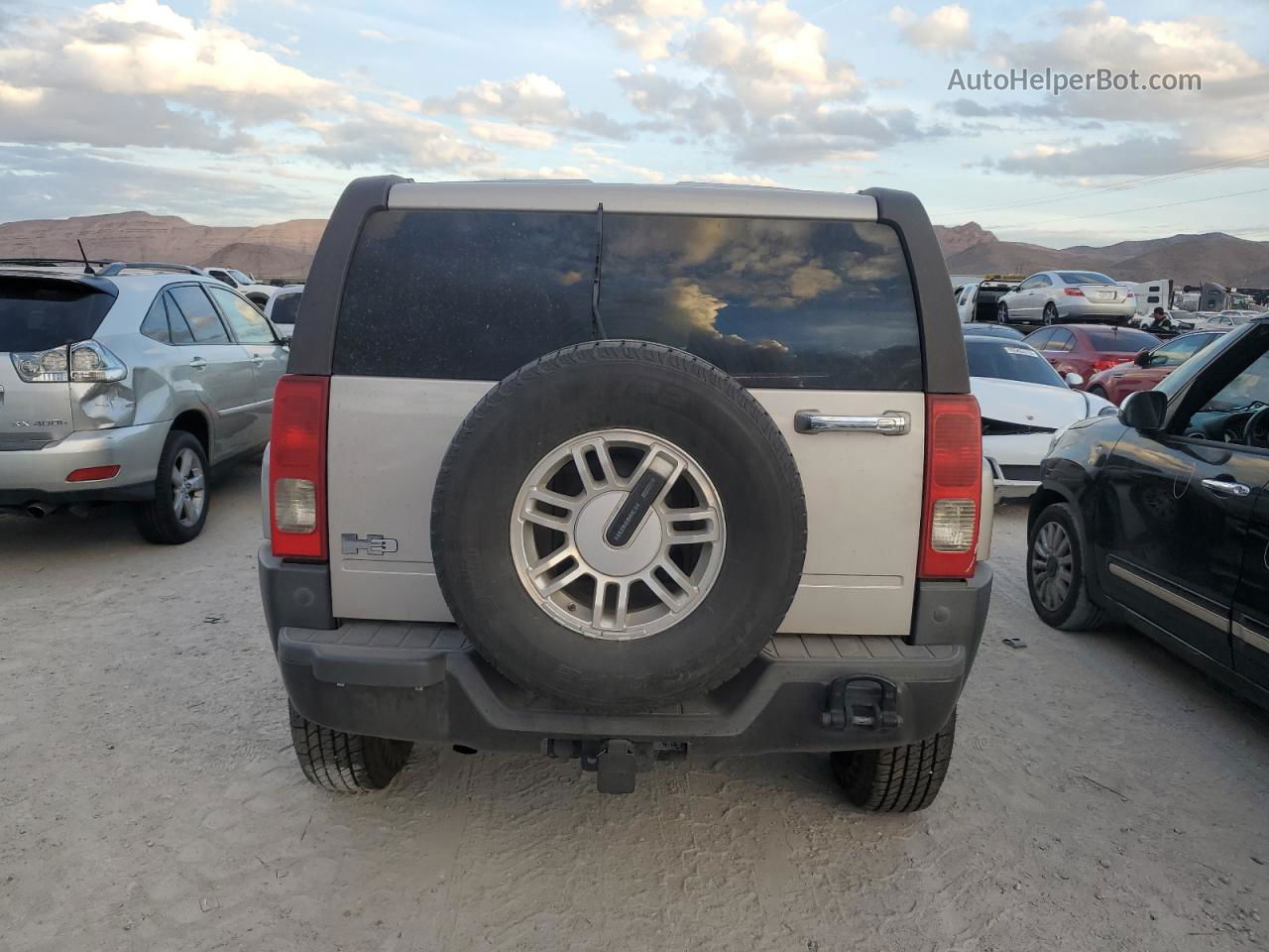 2006 Hummer H3  Silver vin: 5GTDN136568163559