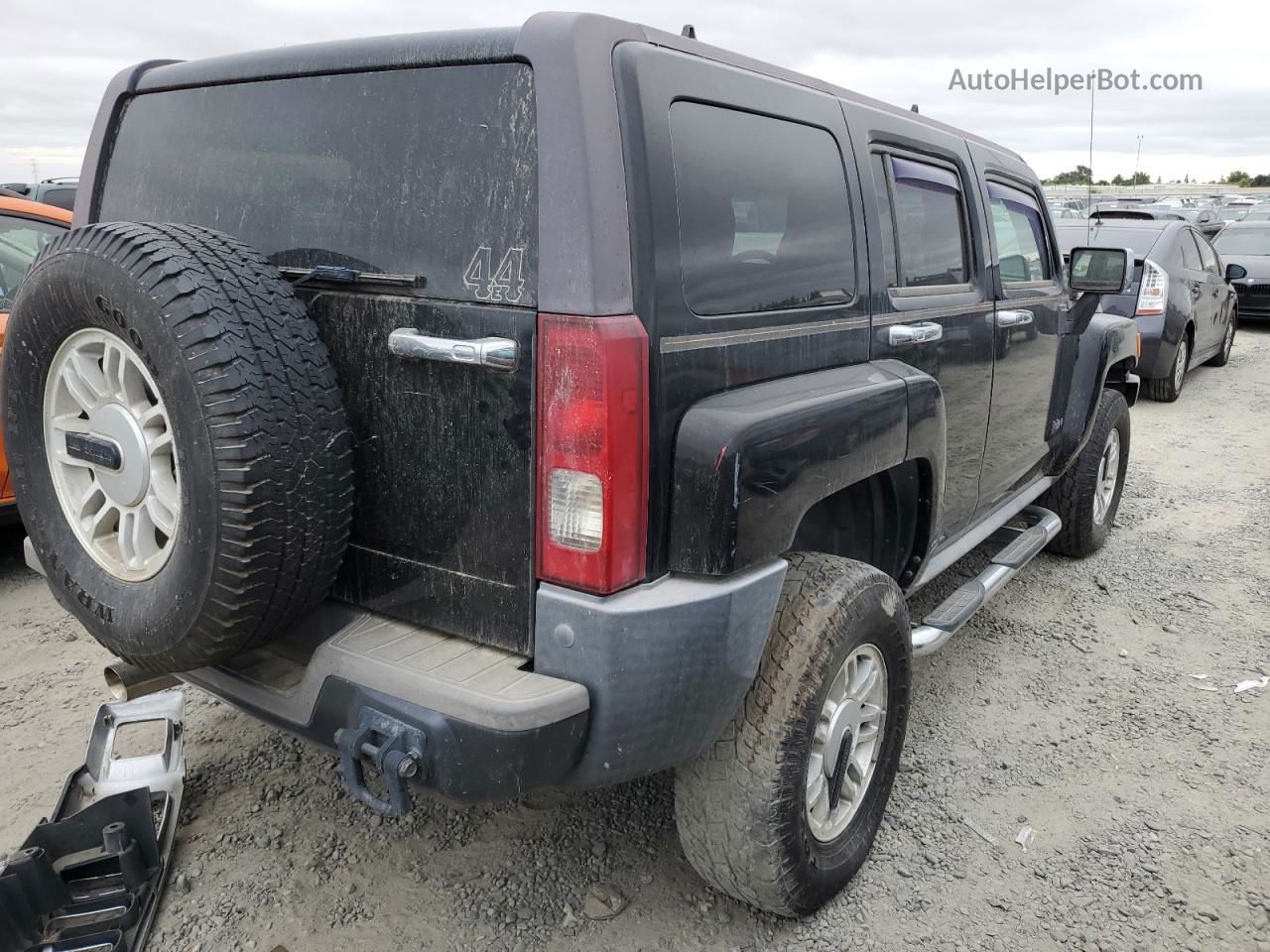 2006 Hummer H3  Black vin: 5GTDN136568179888