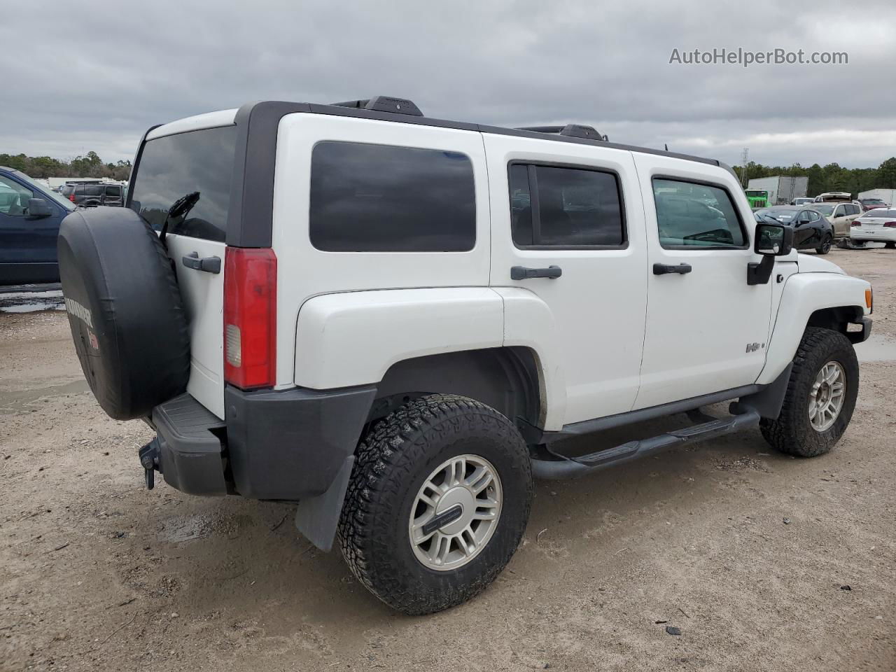 2006 Hummer H3  White vin: 5GTDN136768118851