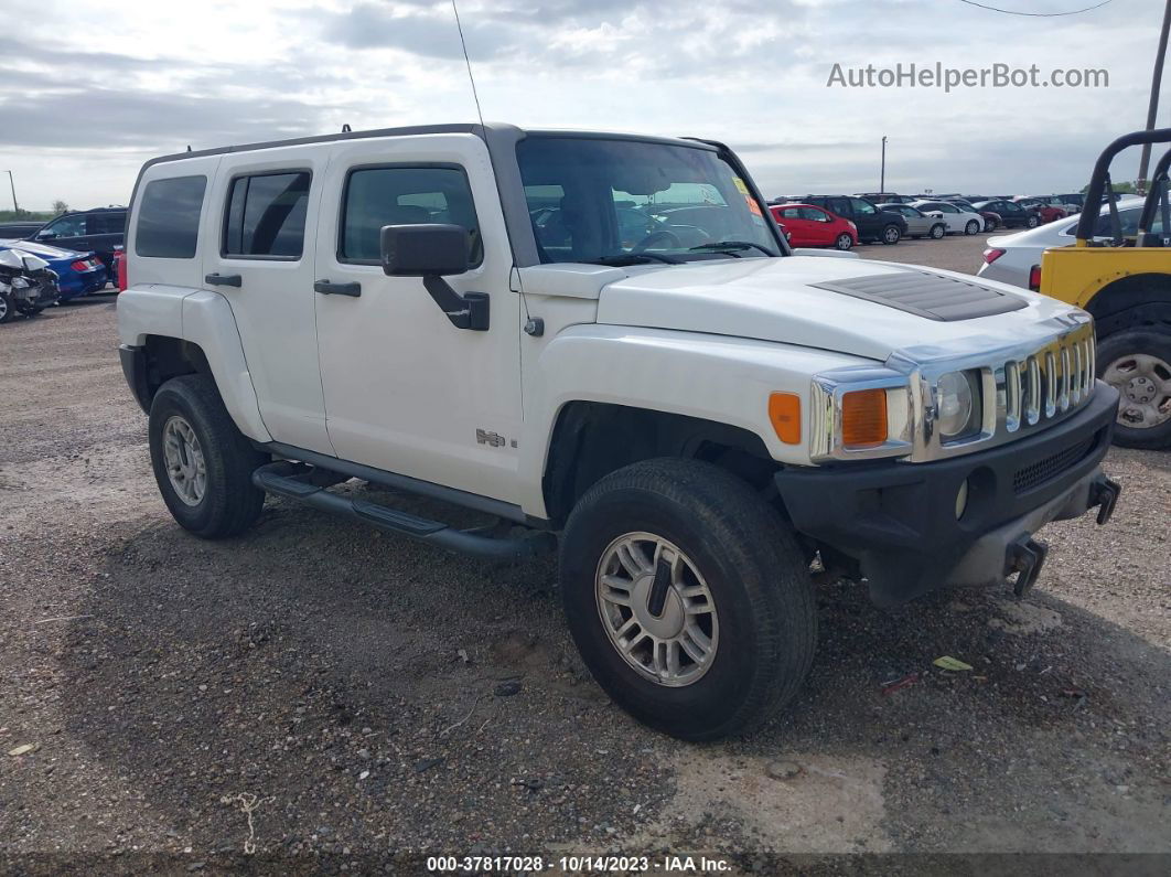 2006 Hummer H3   White vin: 5GTDN136868194935