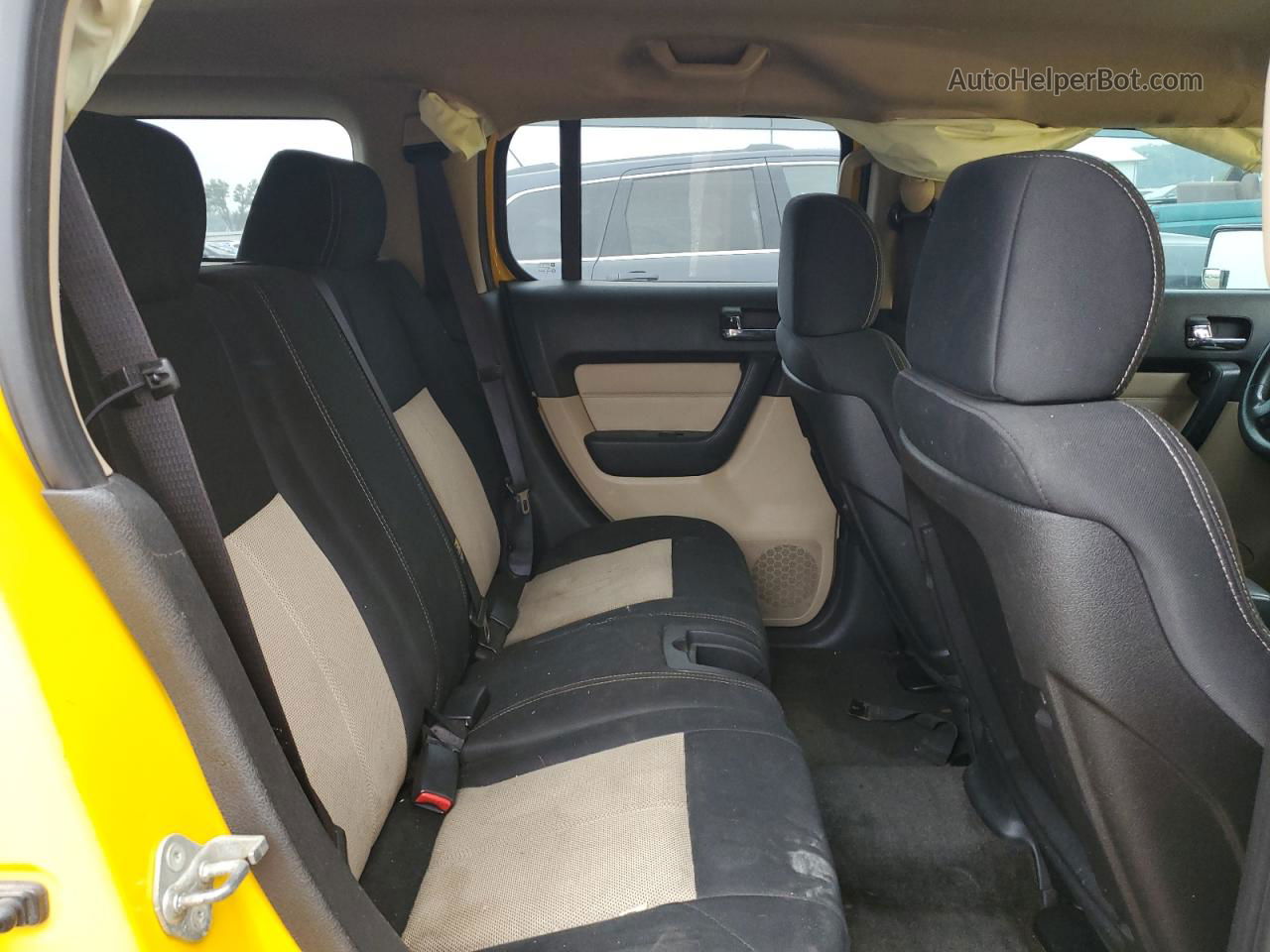 2006 Hummer H3  Yellow vin: 5GTDN136868203178