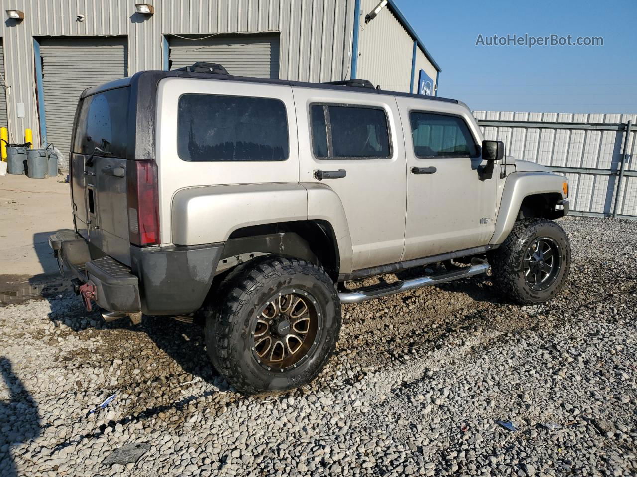 2006 Hummer H3  Tan vin: 5GTDN136968113439