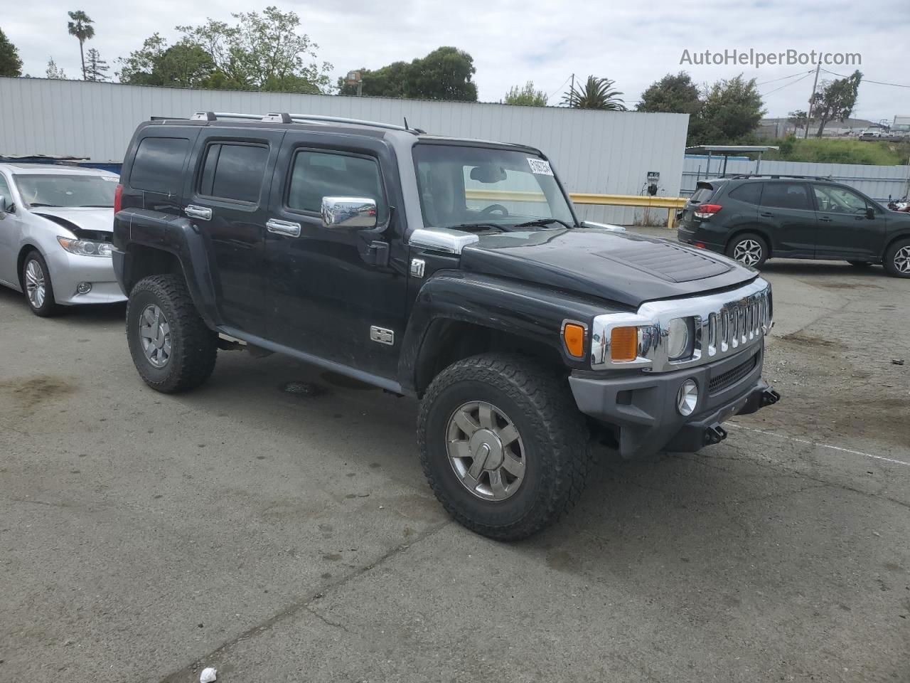 2006 Hummer H3  Black vin: 5GTDN136968263082