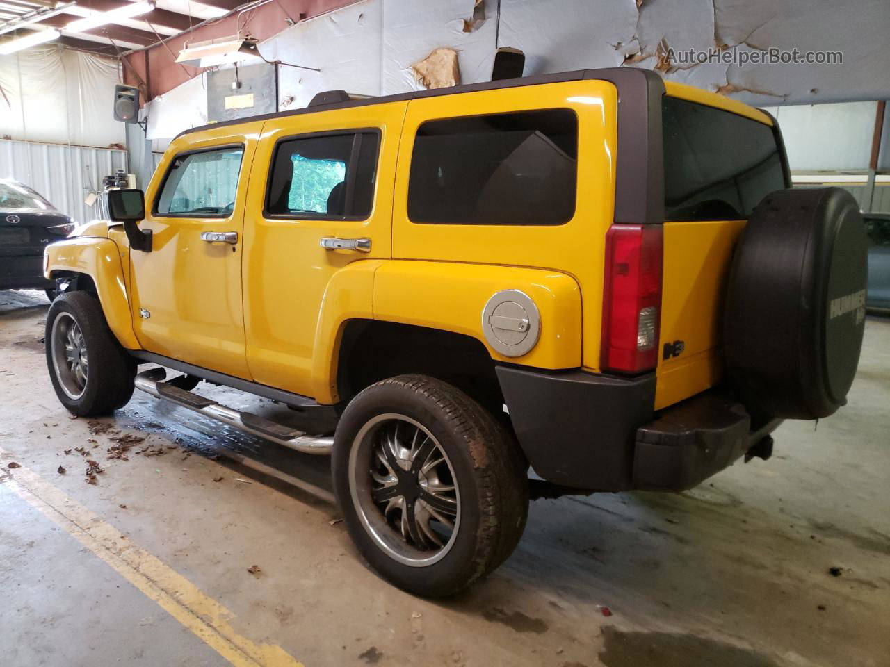 2006 Hummer H3  Yellow vin: 5GTDN136968288399