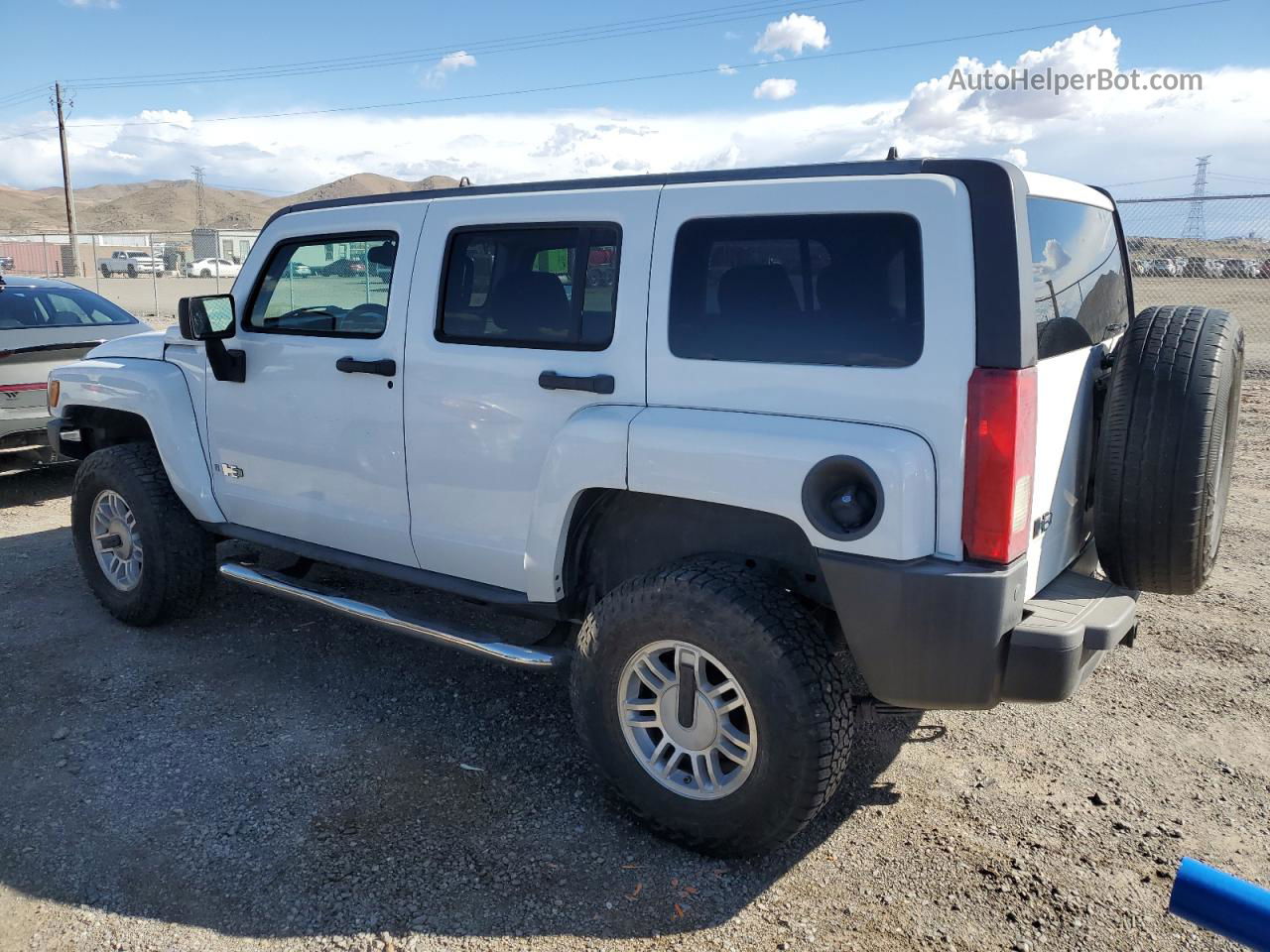 2006 Hummer H3  White vin: 5GTDN136X68101896