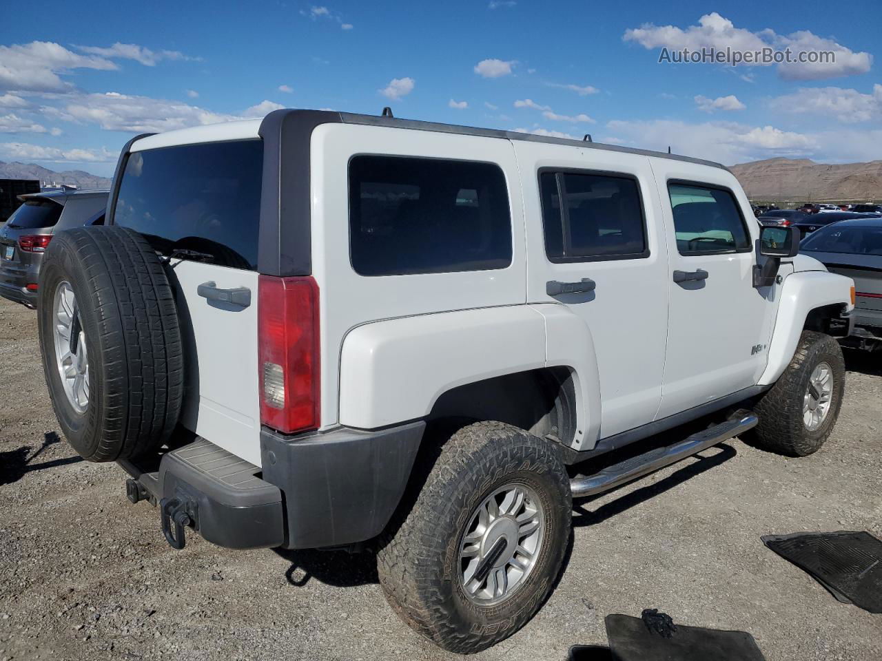 2006 Hummer H3  White vin: 5GTDN136X68101896