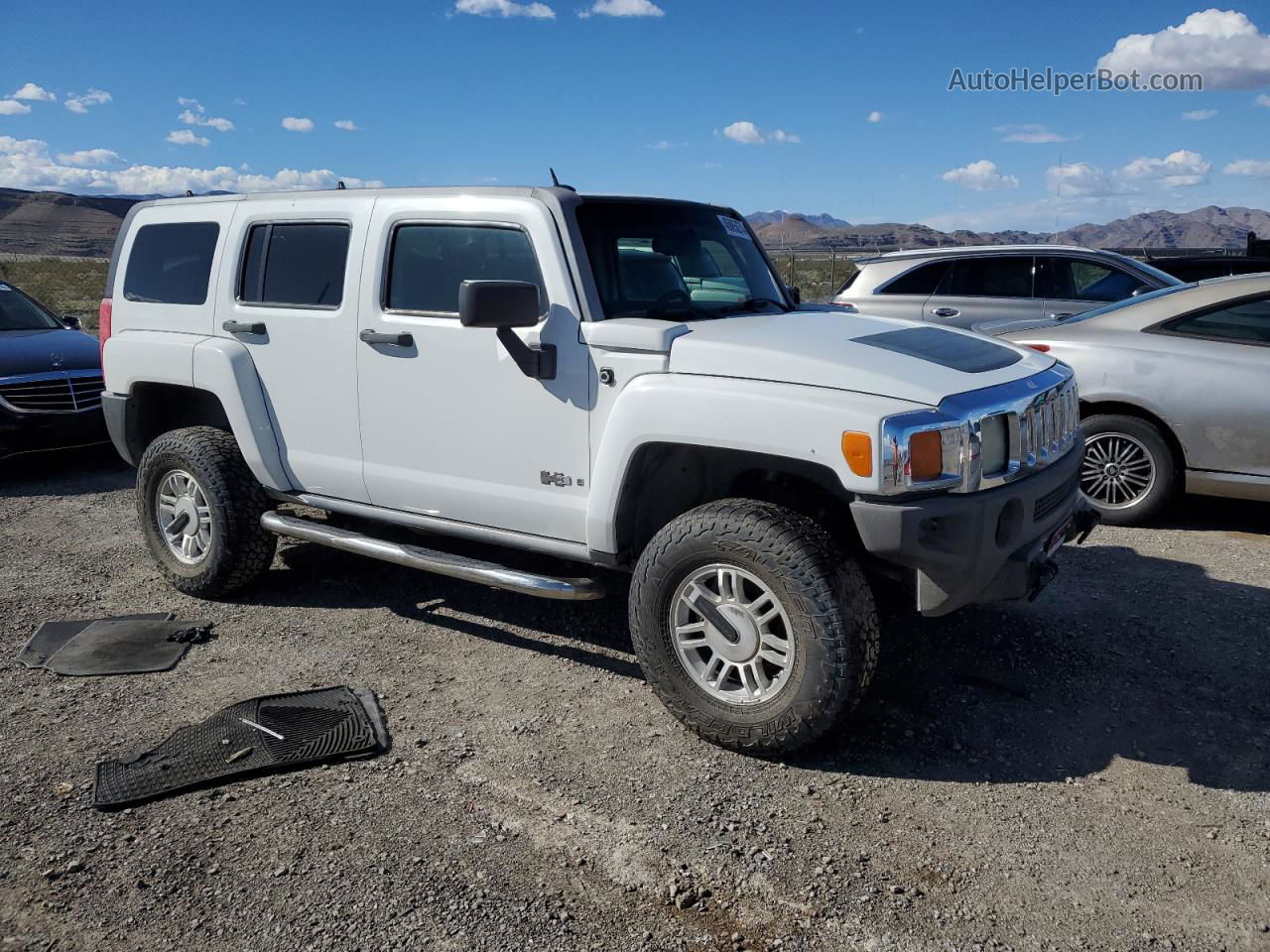 2006 Hummer H3  White vin: 5GTDN136X68101896