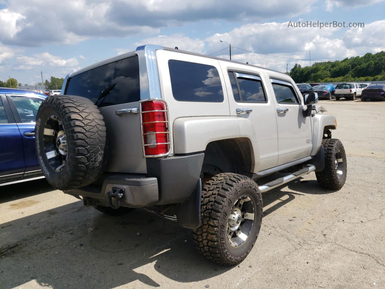 2006 Hummer H3  Silver vin: 5GTDN136X68152184