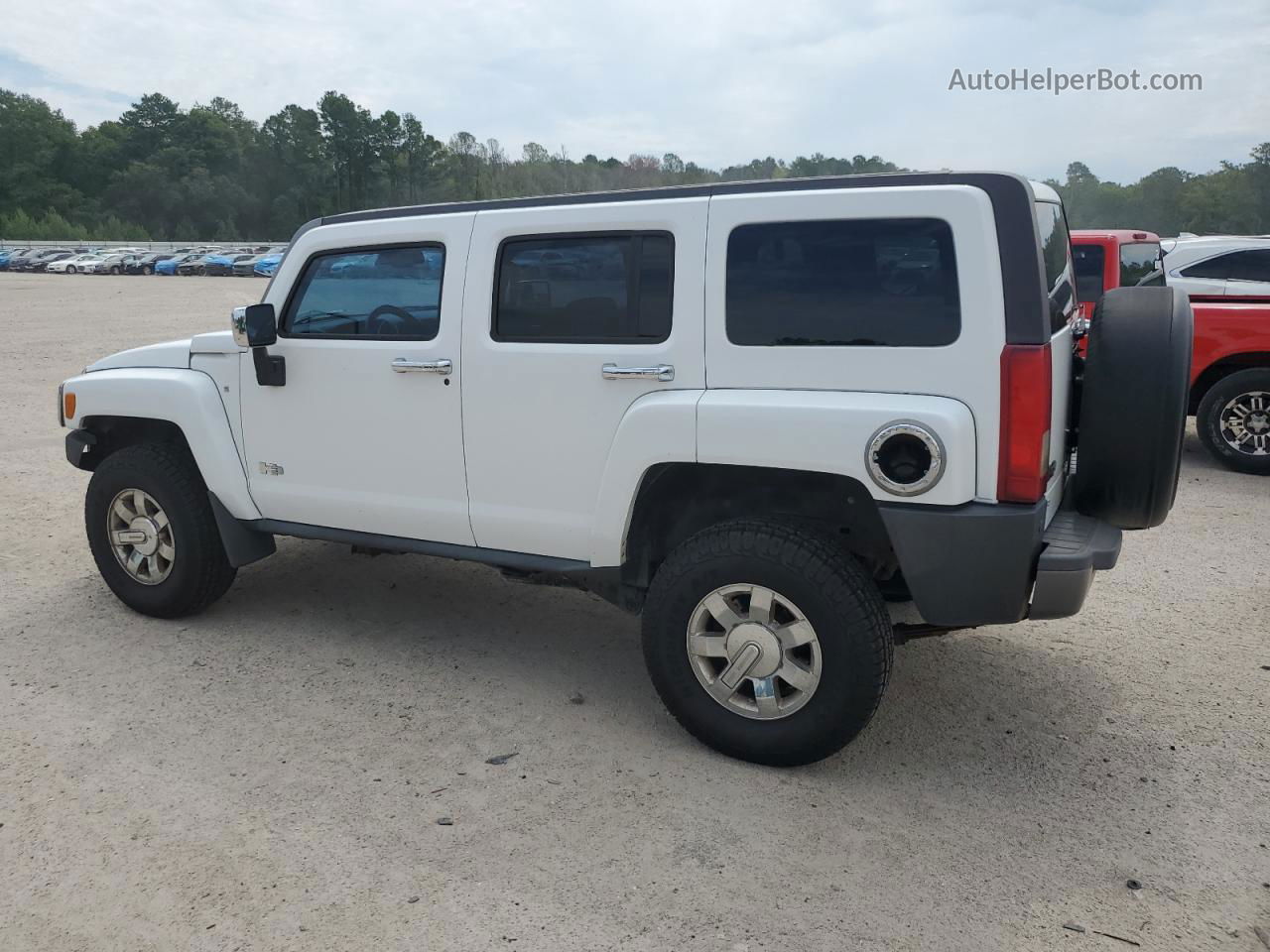 2007 Hummer H3  White vin: 5GTDN13E178101472