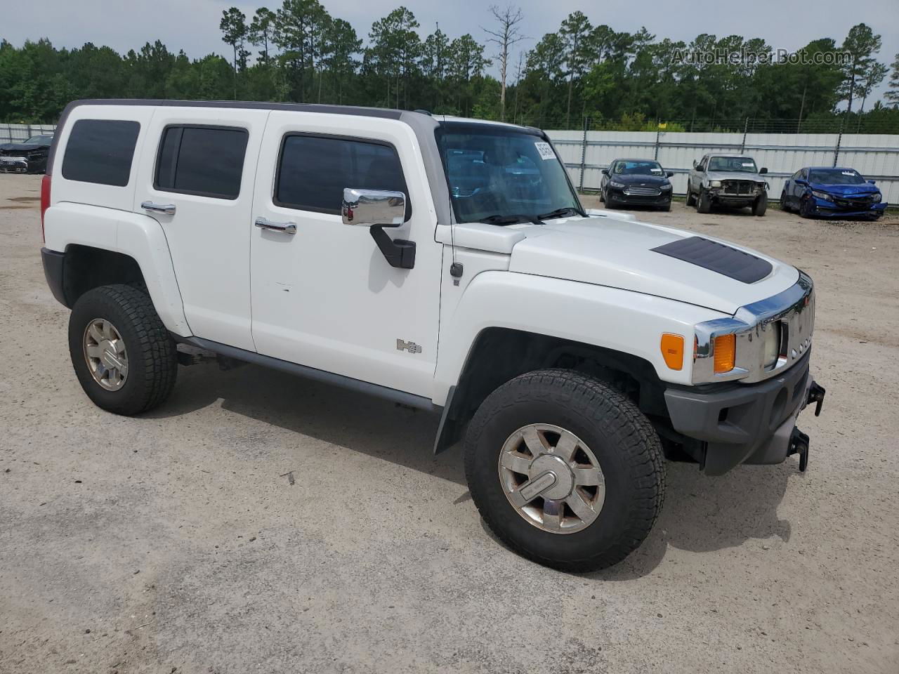 2007 Hummer H3  White vin: 5GTDN13E178101472