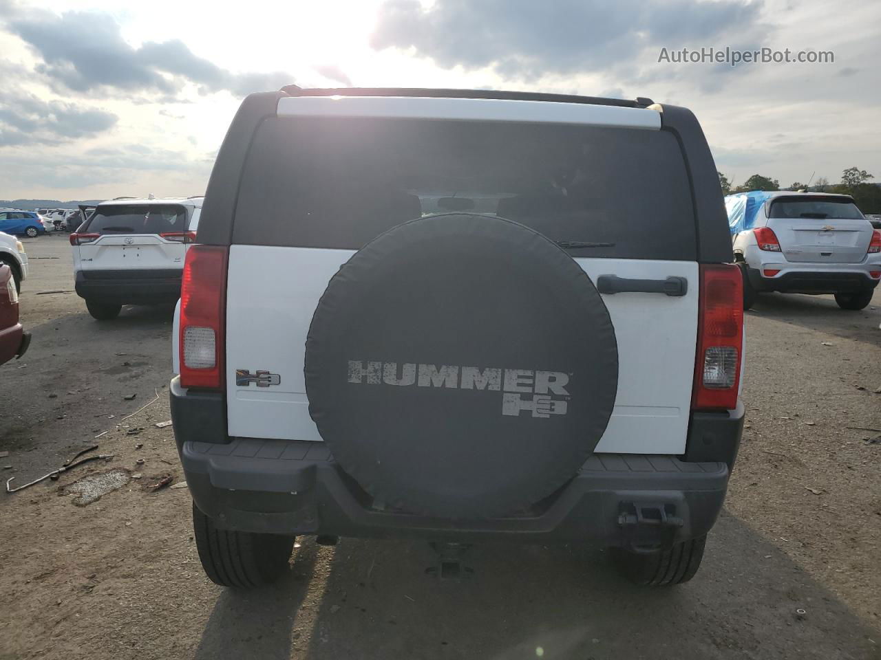 2007 Hummer H3  Белый vin: 5GTDN13E178158156