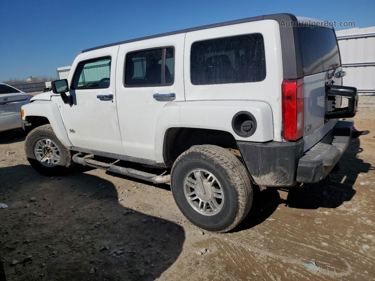 2007 Hummer H3  White vin: 5GTDN13E478178563