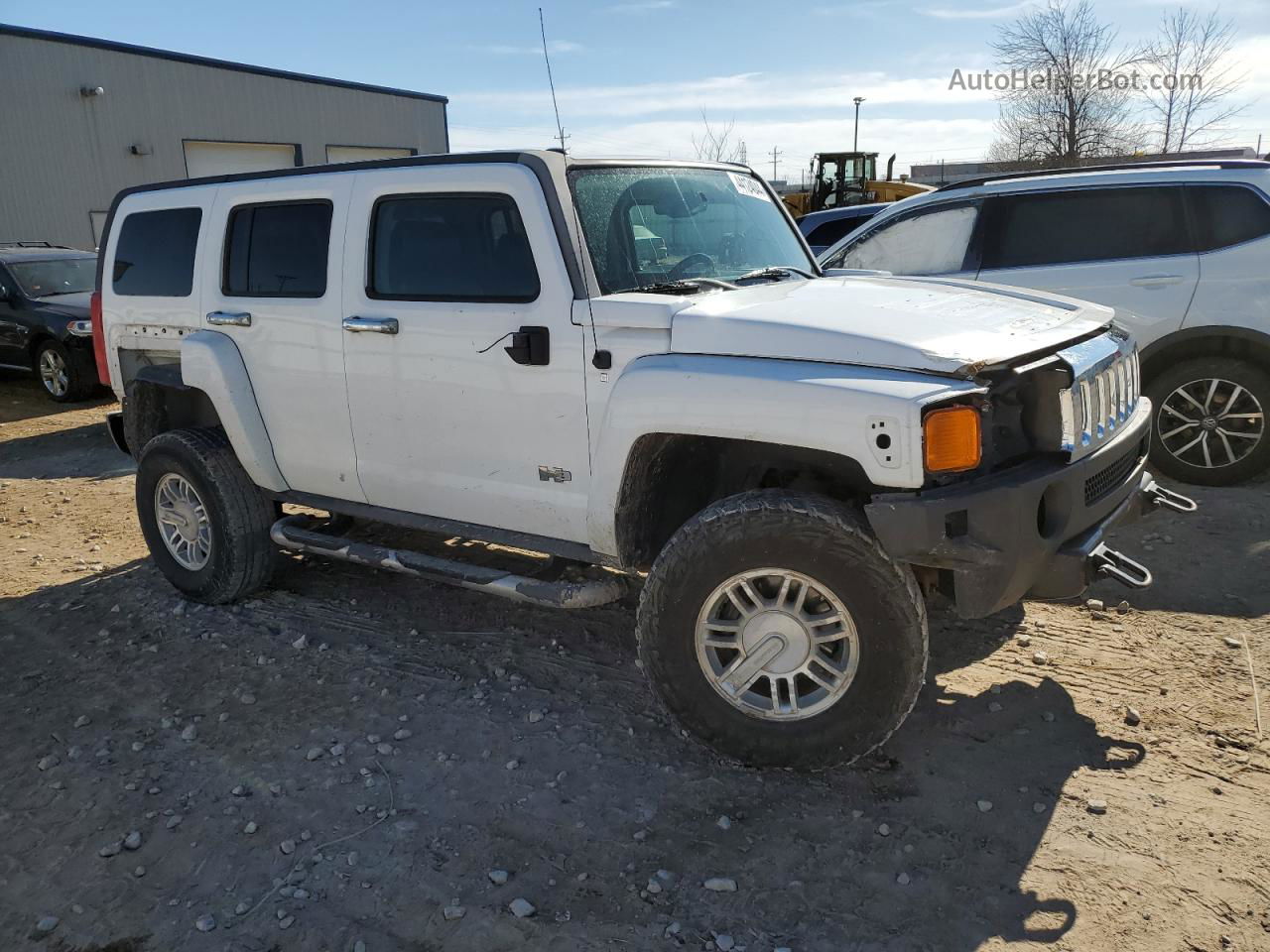 2007 Hummer H3  White vin: 5GTDN13E478178563