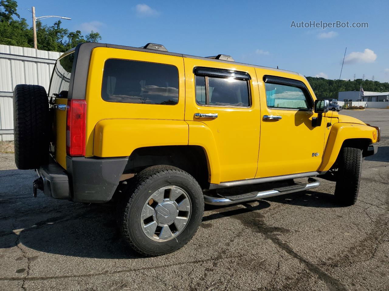 2007 Hummer H3  Yellow vin: 5GTDN13E578157172