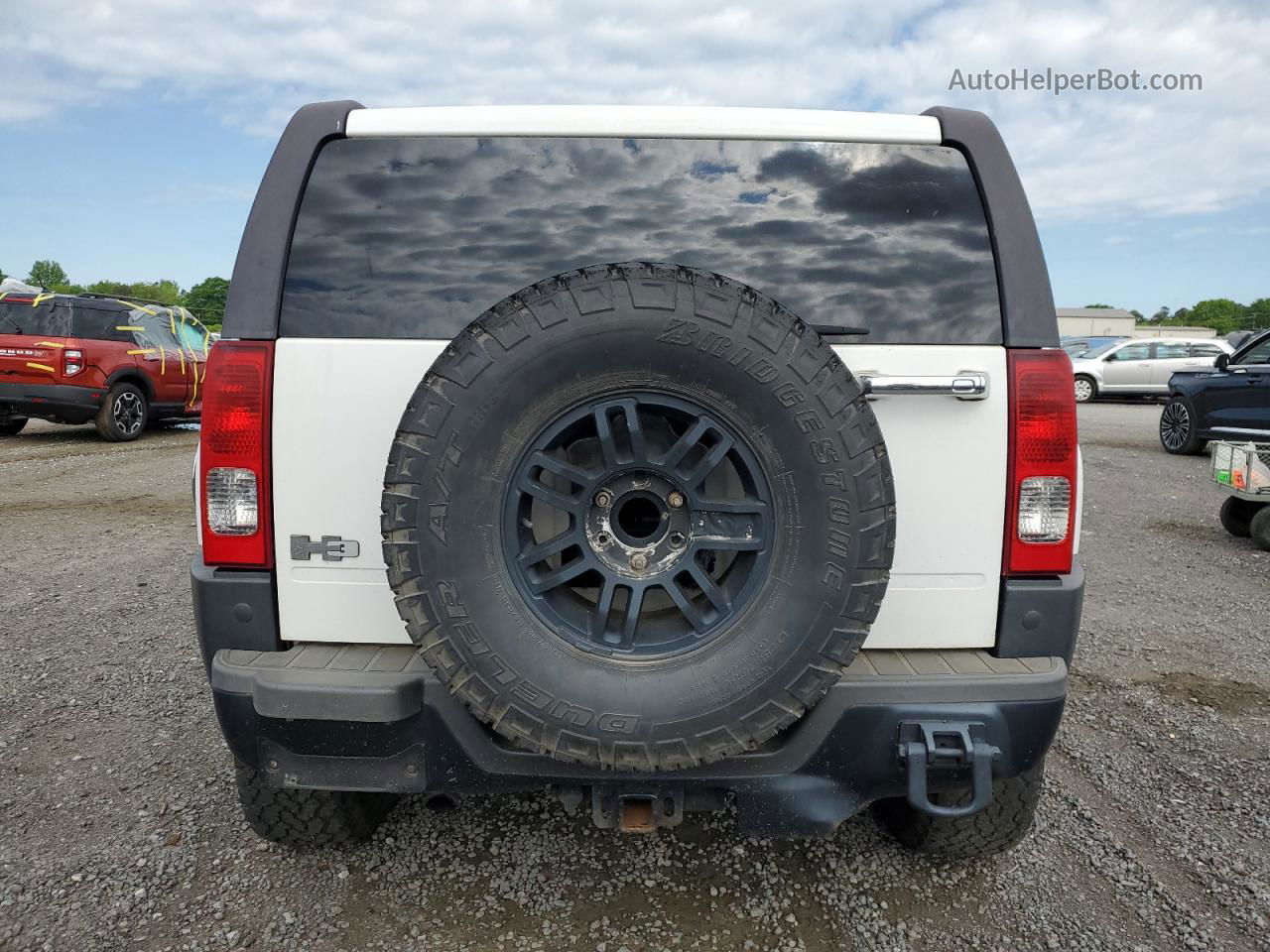 2007 Hummer H3  White vin: 5GTDN13E778249044