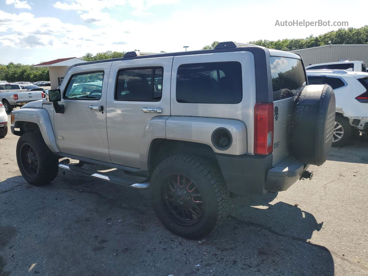 2007 Hummer H3  Серебряный vin: 5GTDN13EX78102409