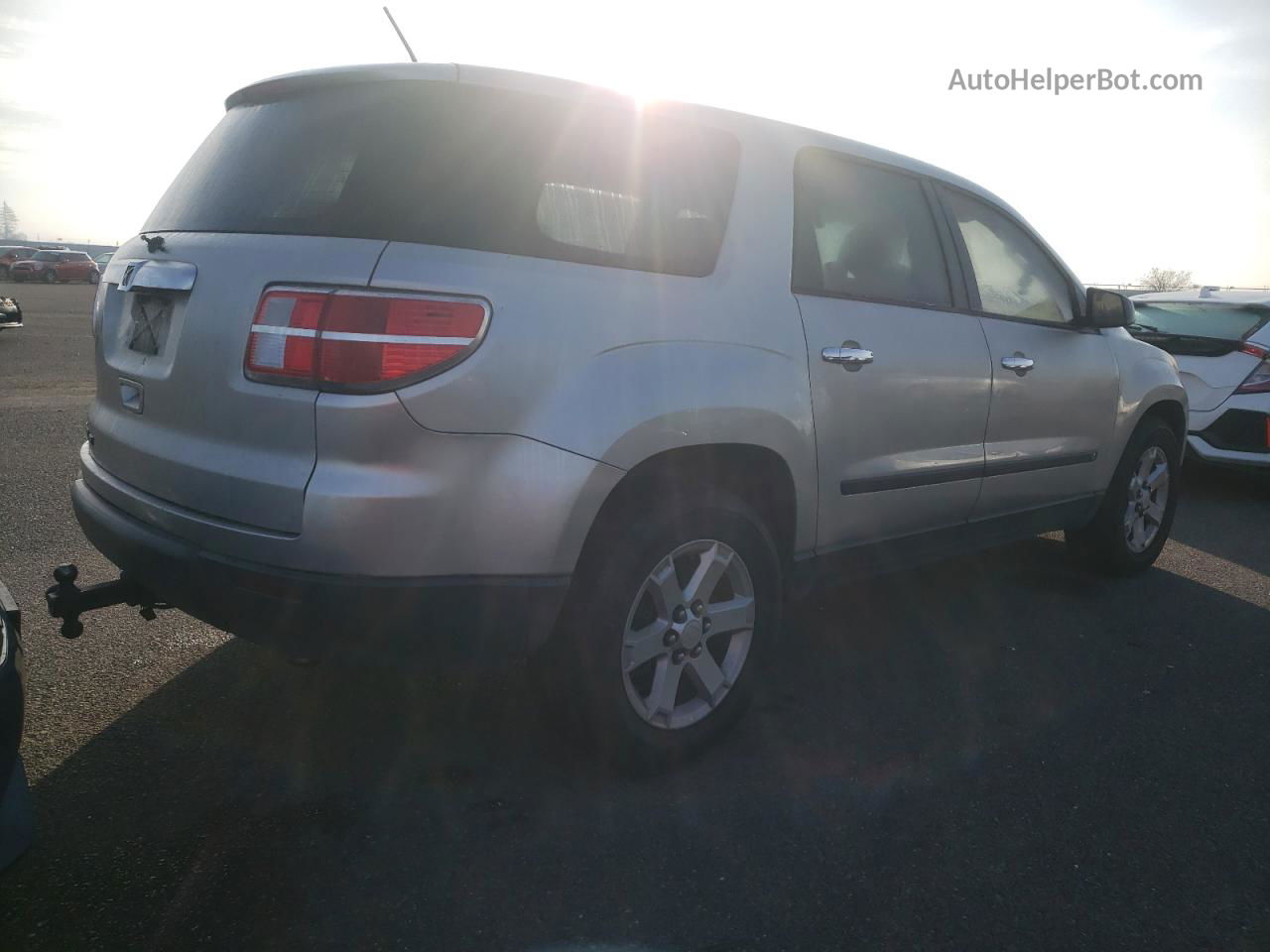 2008 Saturn Outlook Xe Silver vin: 5GZER137X8J232135