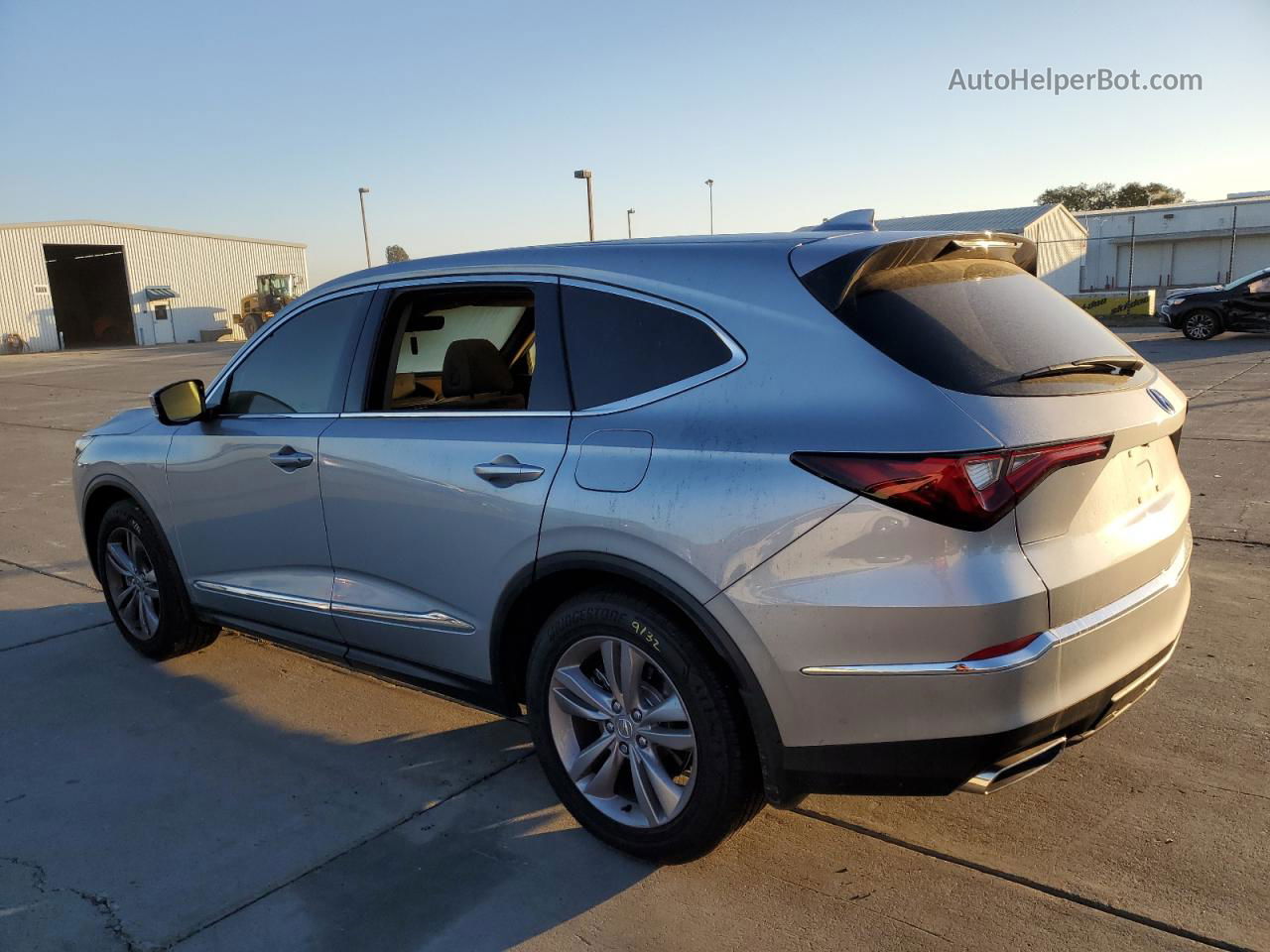 2023 Acura Mdx  Silver vin: 5J8YD9H38PL007430