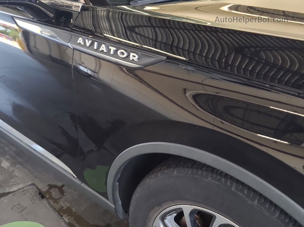 2020 Lincoln Aviator Standard Unknown vin: 5LM5J6WC6LGL07572