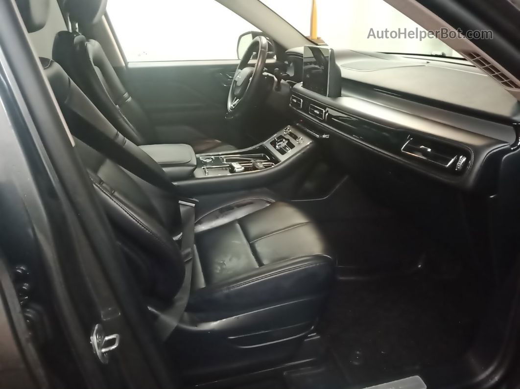 2020 Lincoln Aviator Standard vin: 5LM5J6XC4LGL07567