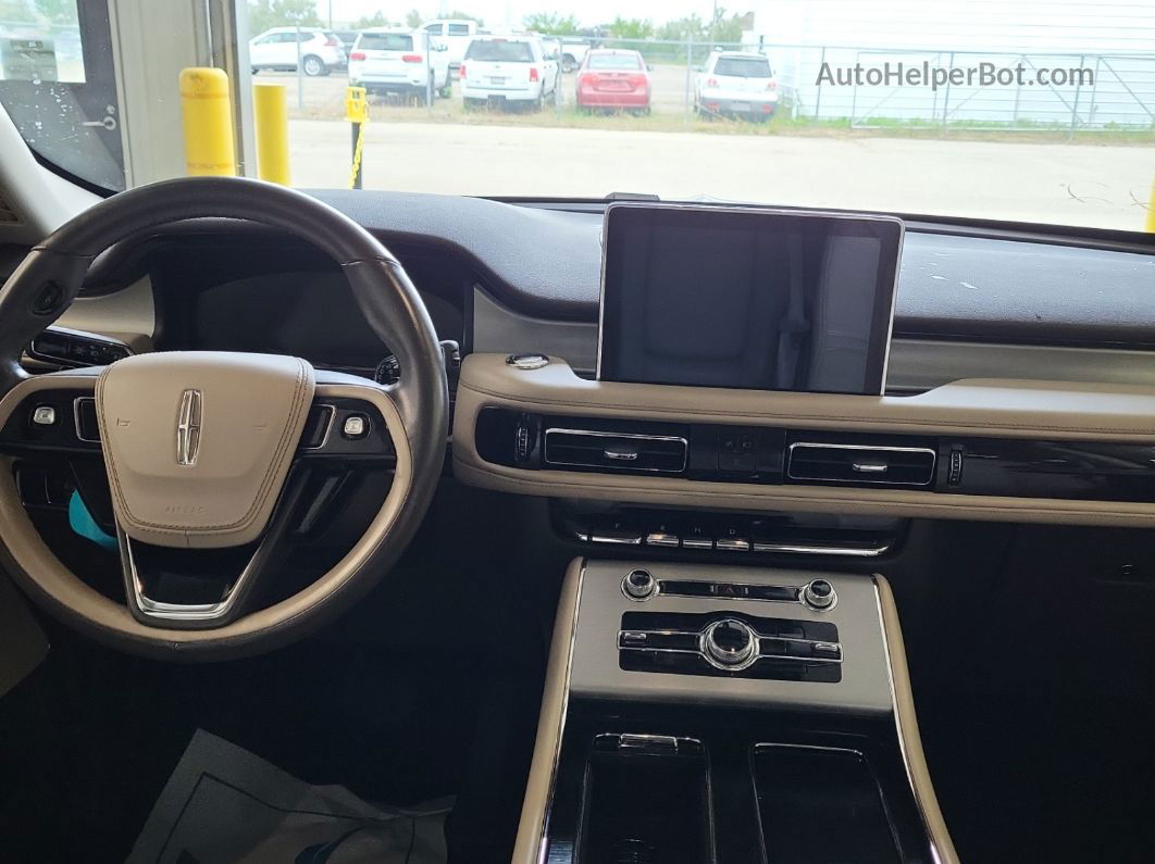 2020 Lincoln Aviator Standard Unknown vin: 5LM5J6XC5LGL25883