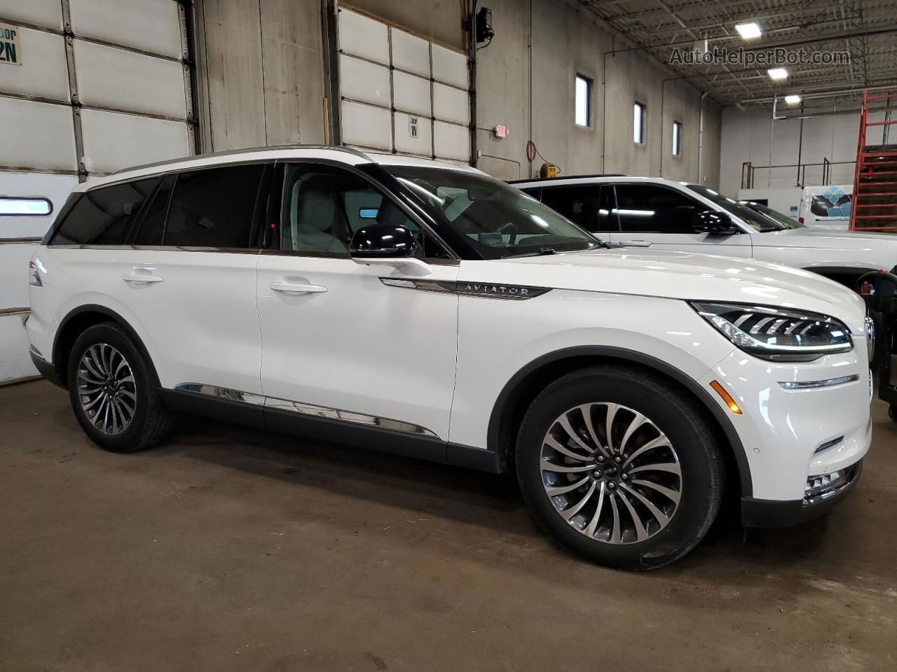 2020 Lincoln Aviator Reserve White vin: 5LM5J7WC0LGL28584