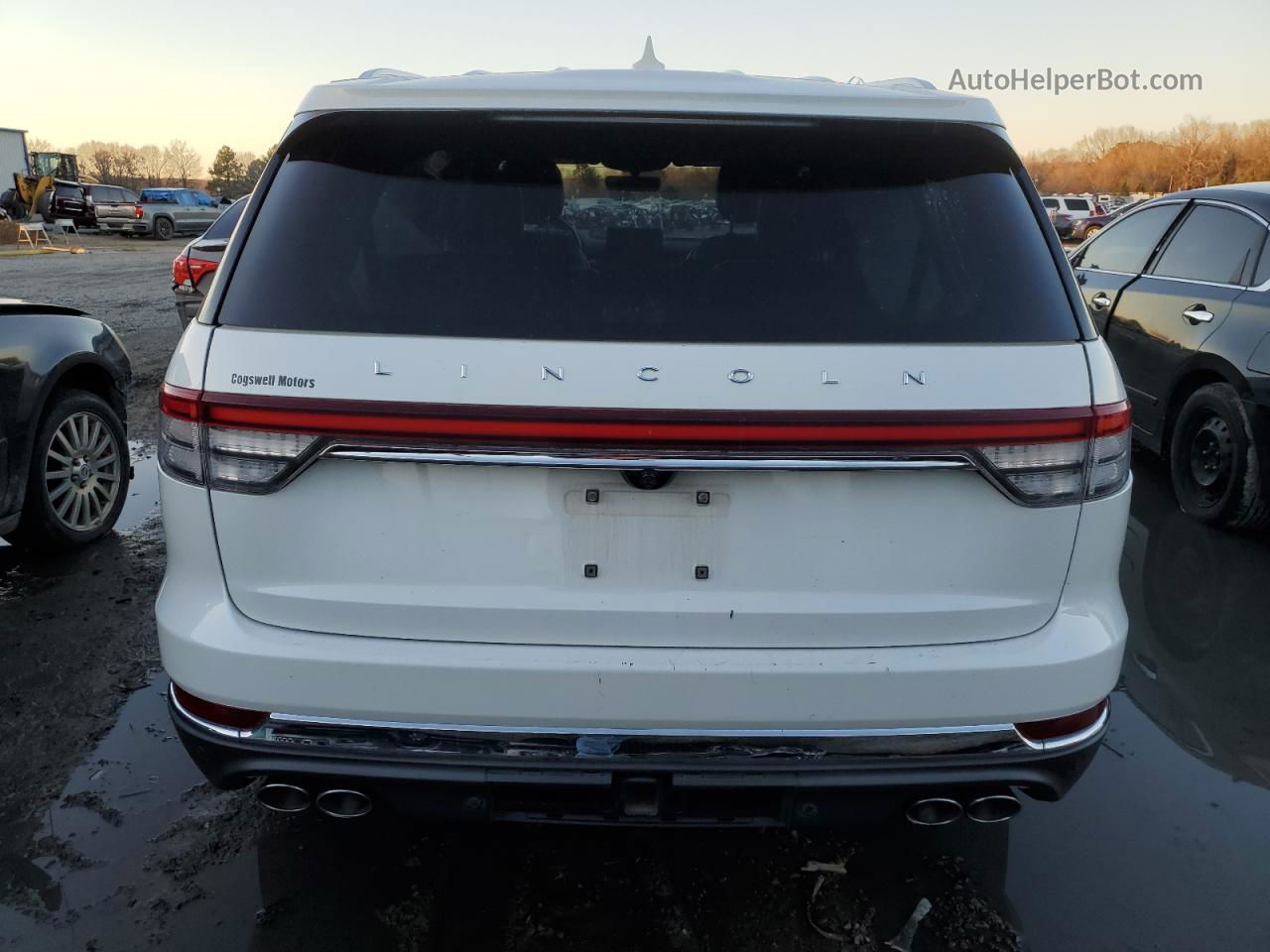 2020 Lincoln Aviator Reserve Белый vin: 5LM5J7WC5LGL21128