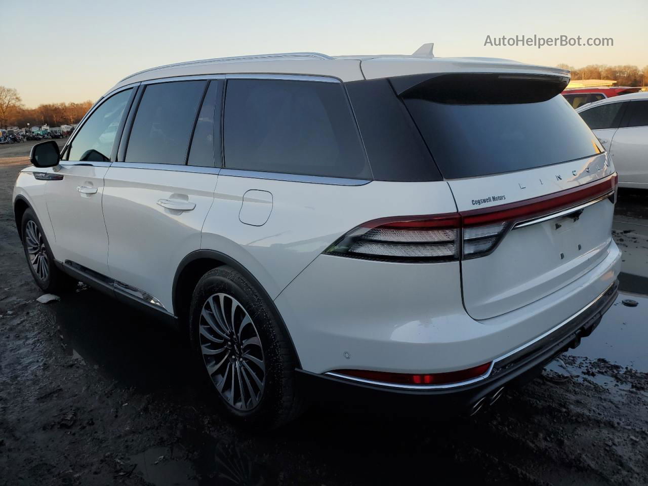 2020 Lincoln Aviator Reserve Белый vin: 5LM5J7WC5LGL21128