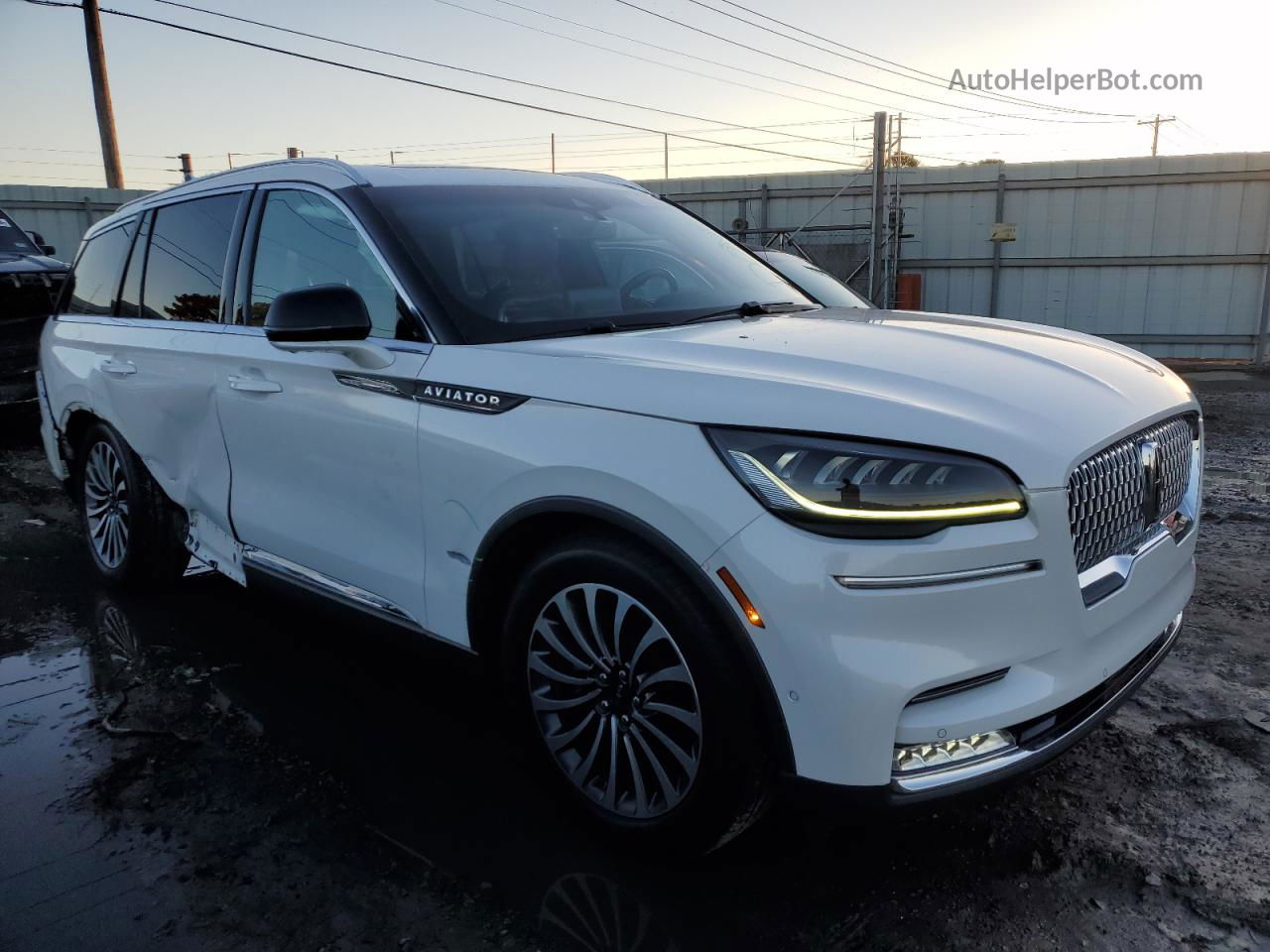 2020 Lincoln Aviator Reserve Белый vin: 5LM5J7WC5LGL21128