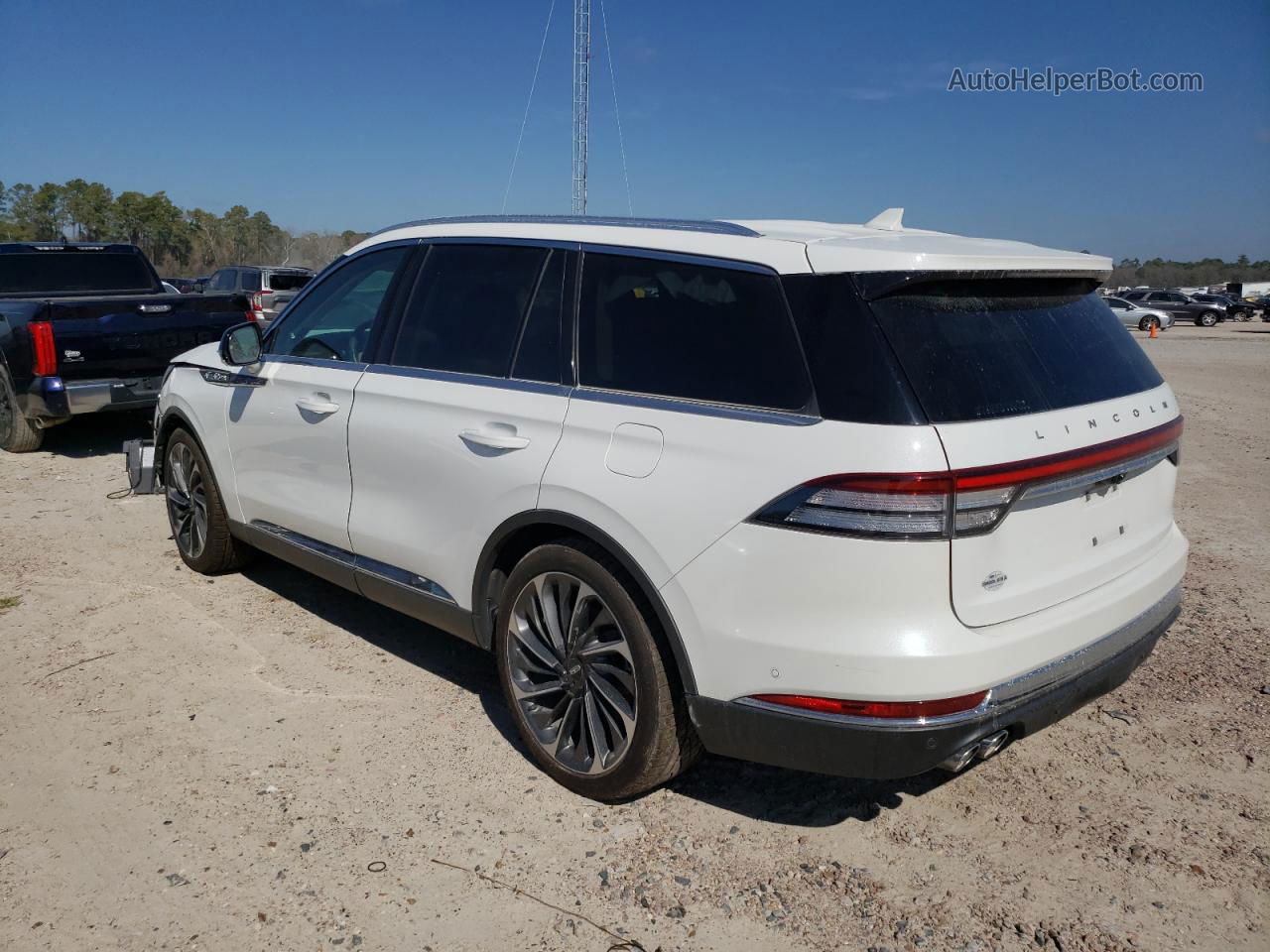 2020 Lincoln Aviator Reserve White vin: 5LM5J7WC8LGL37825