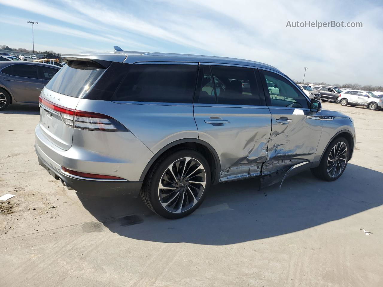 2020 Lincoln Aviator Reserve Серебряный vin: 5LM5J7XC2LGL04933