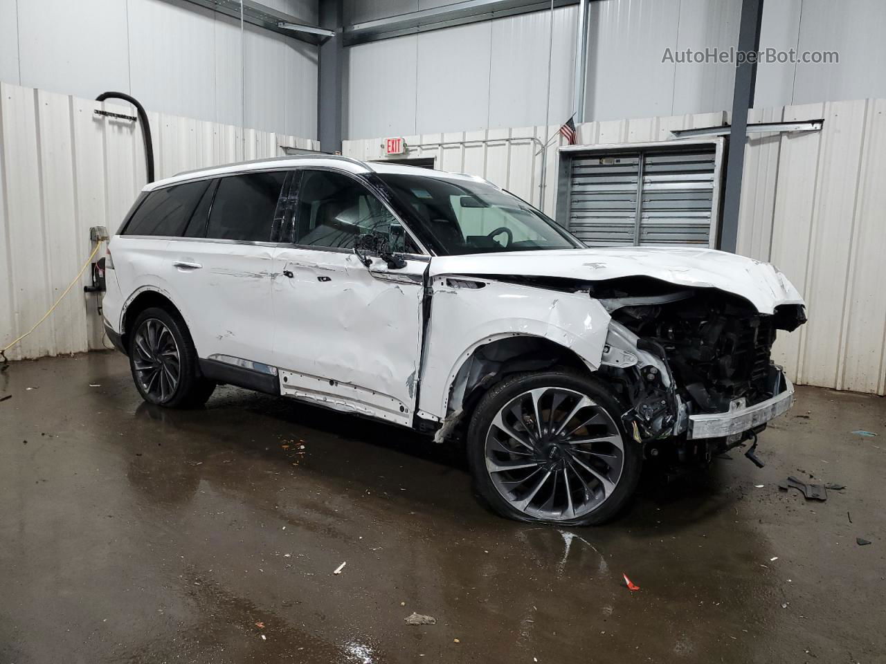 2020 Lincoln Aviator Reserve White vin: 5LM5J7XC3LGL37939