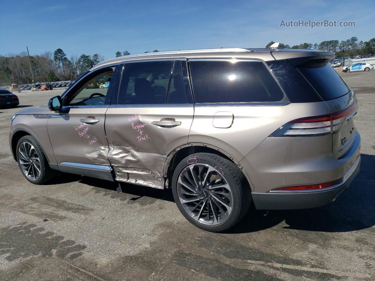 2020 Lincoln Aviator Reserve Желто-коричневый vin: 5LM5J7XC7LGL16785