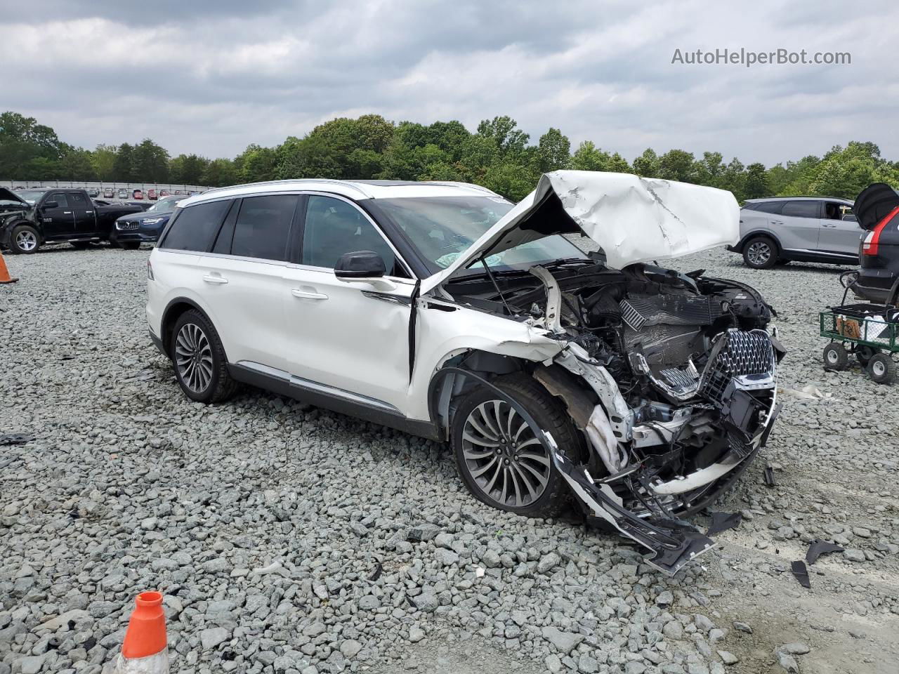 2020 Lincoln Aviator Reserve White vin: 5LM5J7XC7LGL20335