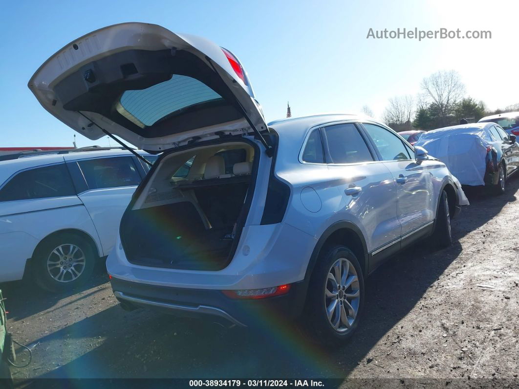 2015 Lincoln Mkc   White vin: 5LMCJ1A93FUJ37182