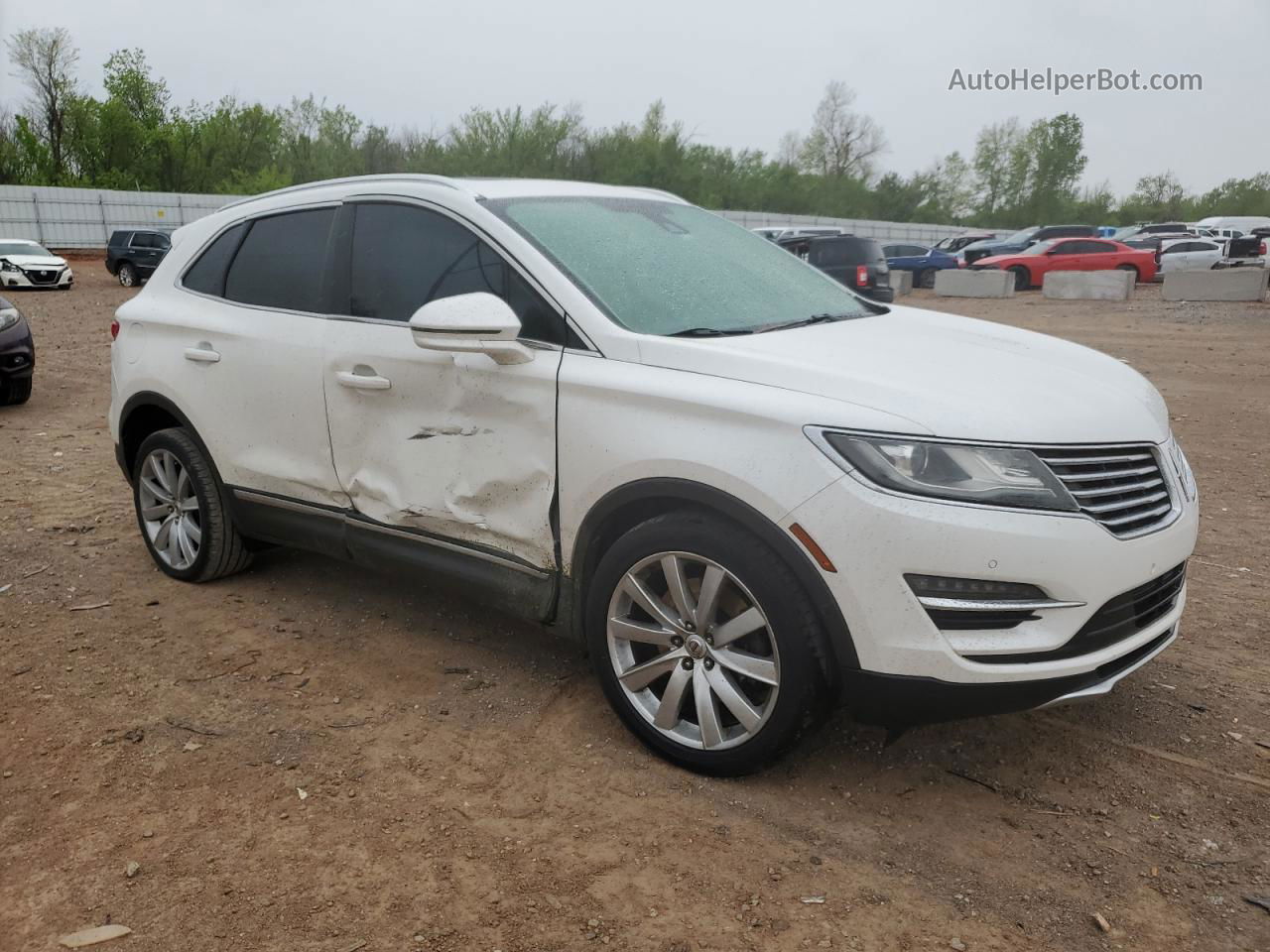 2015 Lincoln Mkc  White vin: 5LMCJ2A96FUJ36548