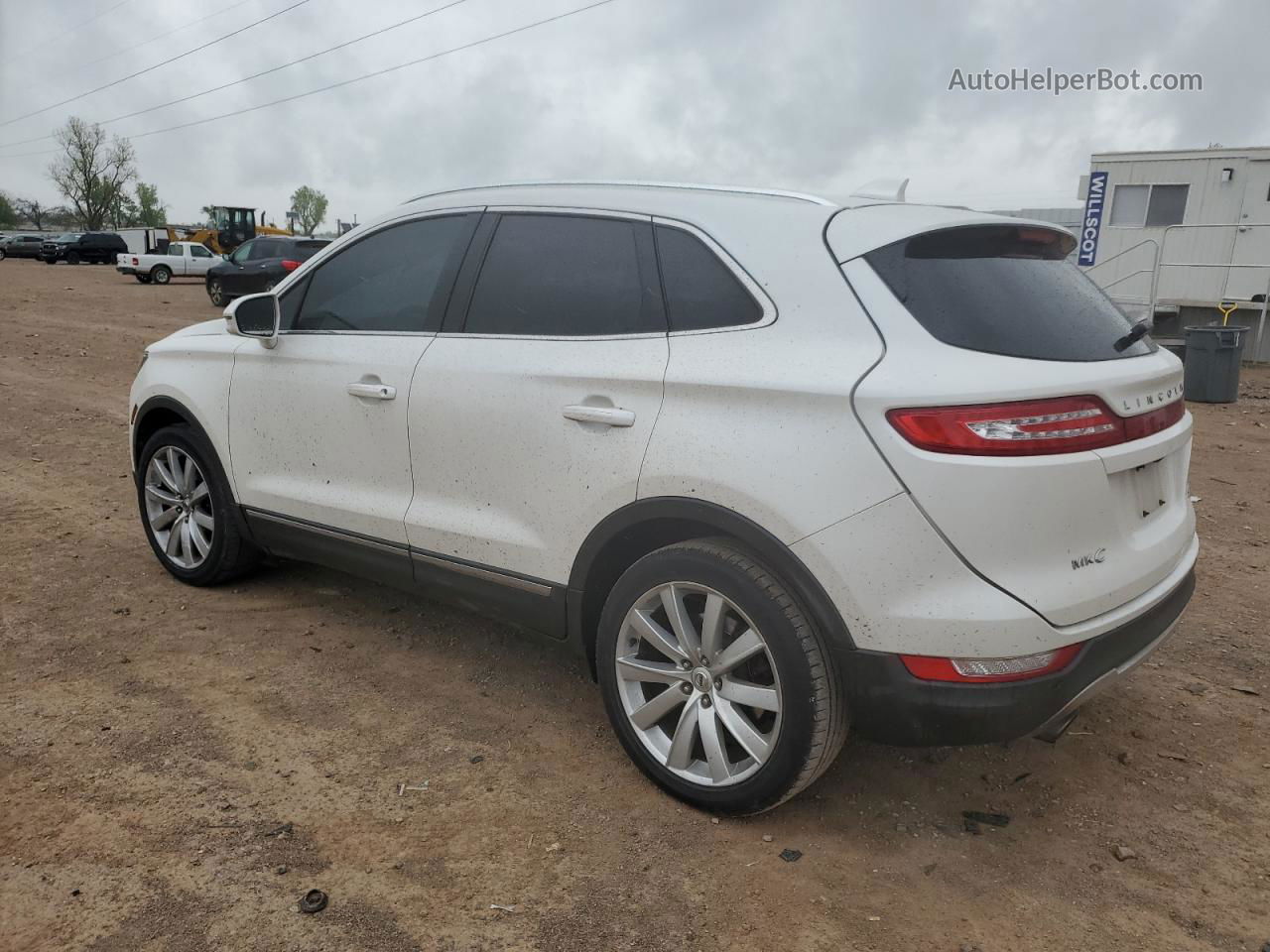 2015 Lincoln Mkc  White vin: 5LMCJ2A96FUJ36548