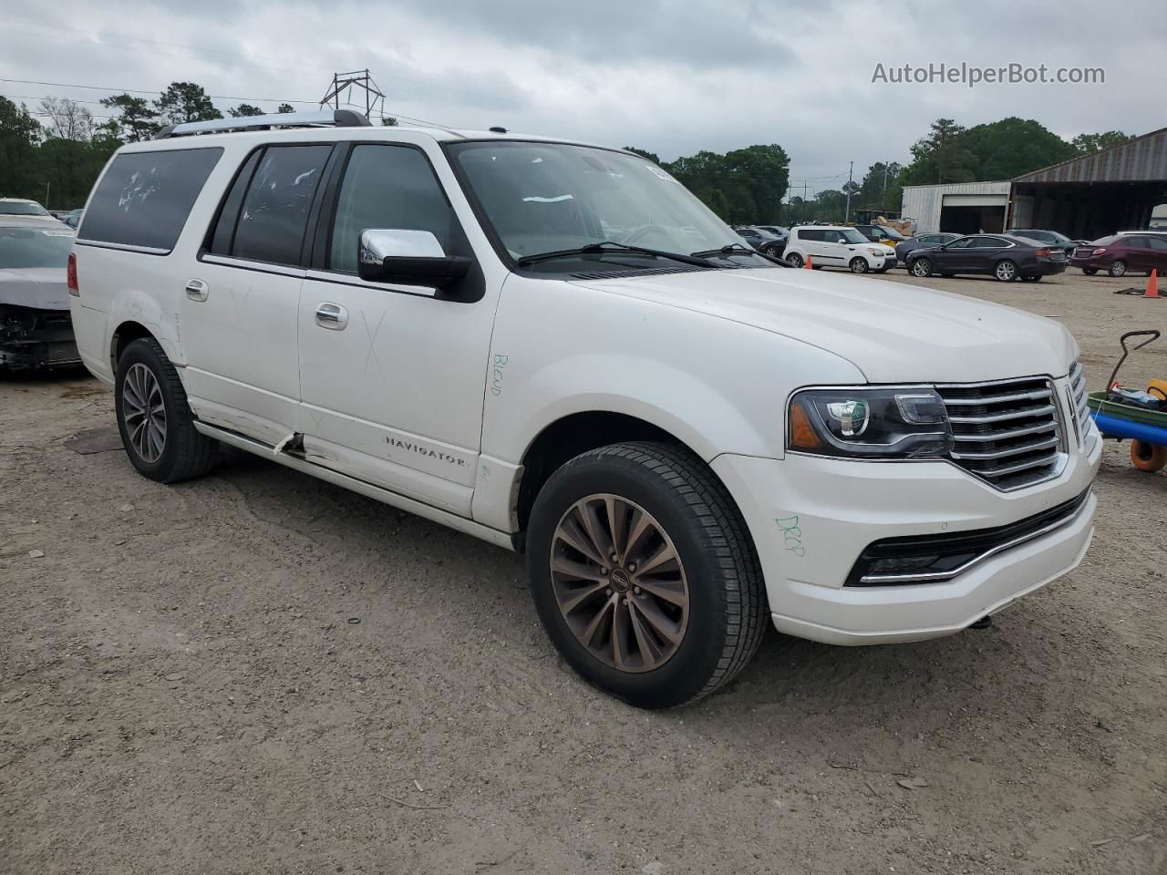 2016 Lincoln Navigator L Select White vin: 5LMJJ3HT1GEL11329