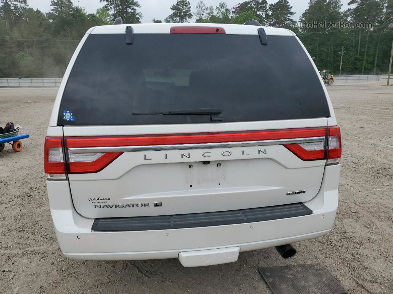 2016 Lincoln Navigator L Select White vin: 5LMJJ3HT1GEL11329