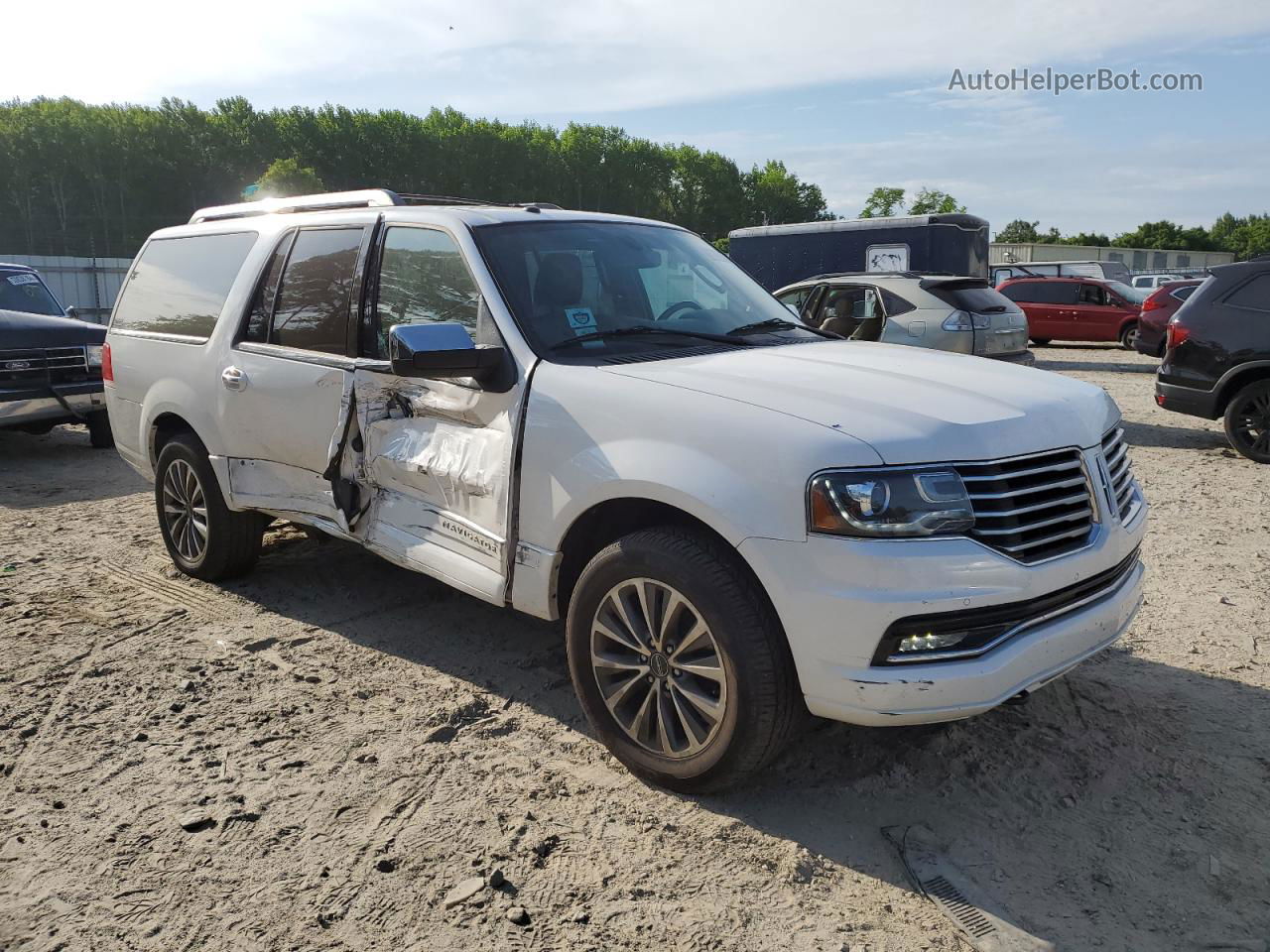 2016 Lincoln Navigator L Select White vin: 5LMJJ3JT8GEL00760