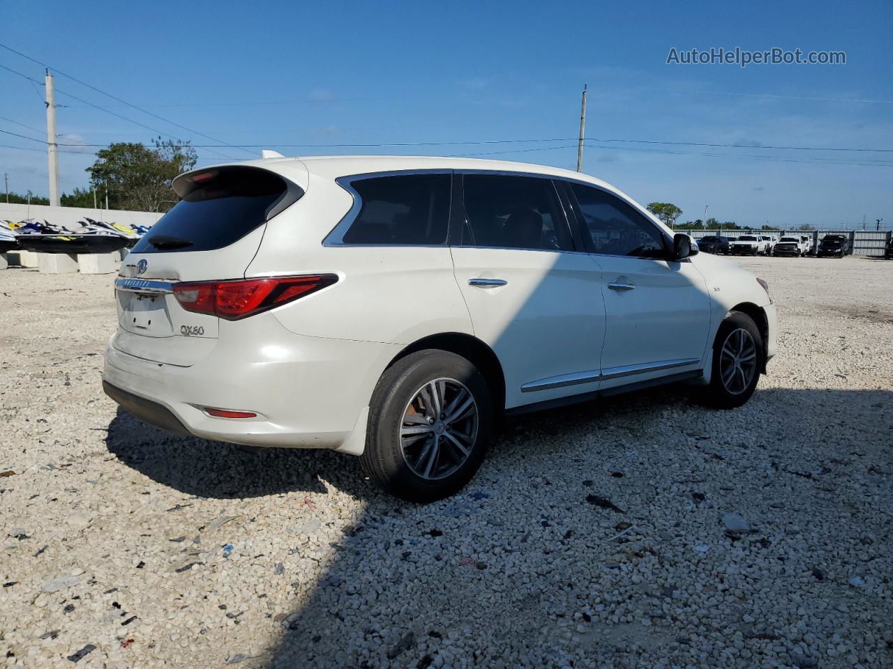 2016 Infiniti Qx60  White vin: 5N1AL0MN5GC518322