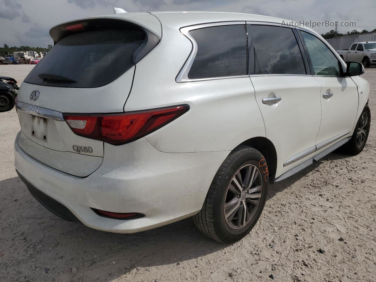 2016 Infiniti Qx60  White vin: 5N1AL0MN7GC505300