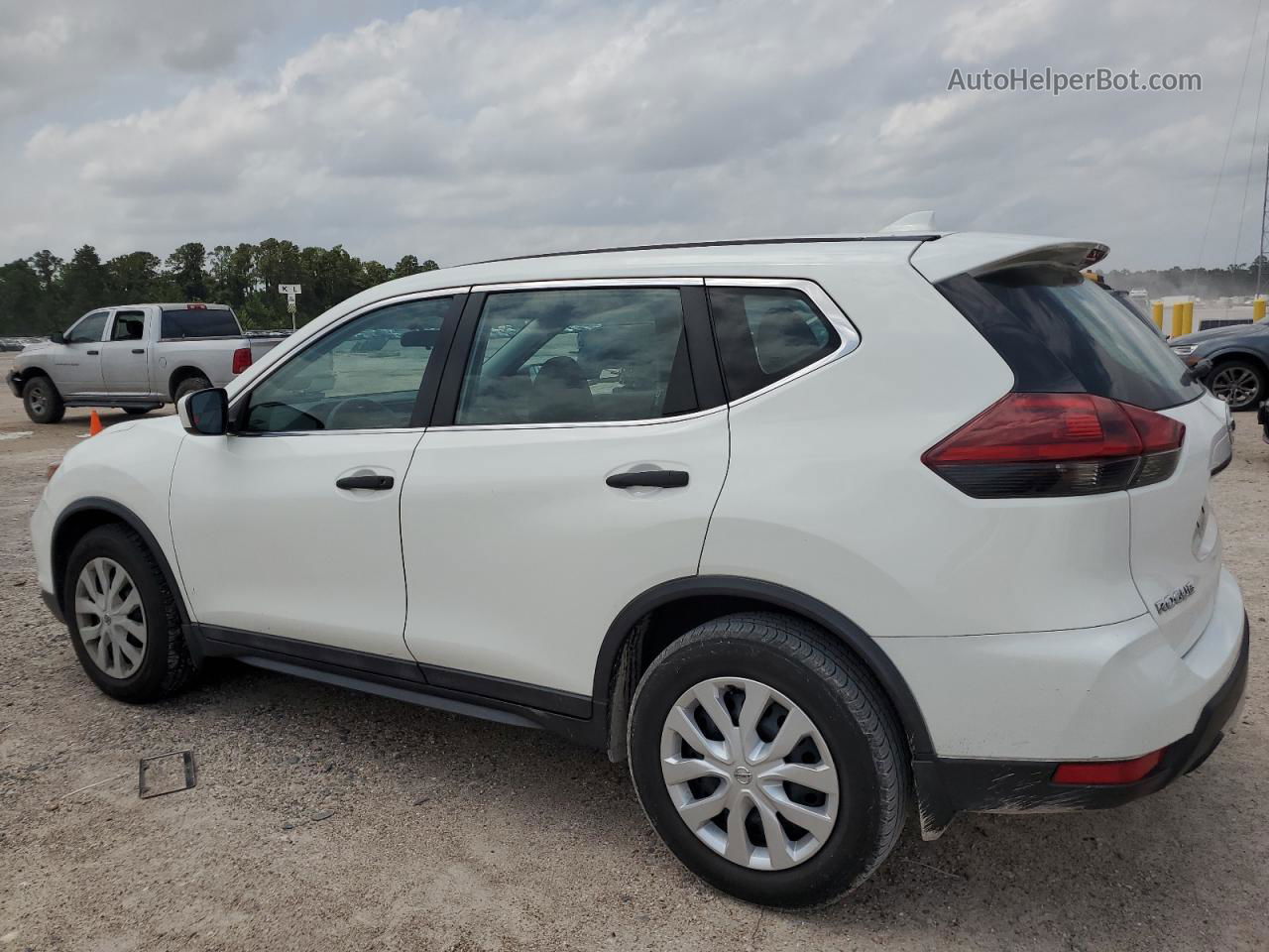 2018 Nissan Rogue S Белый vin: 5N1AT2MT5JC734124