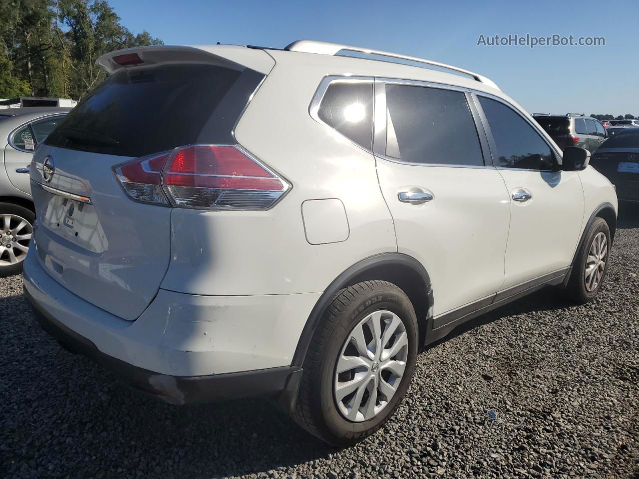 2016 Nissan Rogue S White vin: 5N1AT2MT8GC828717