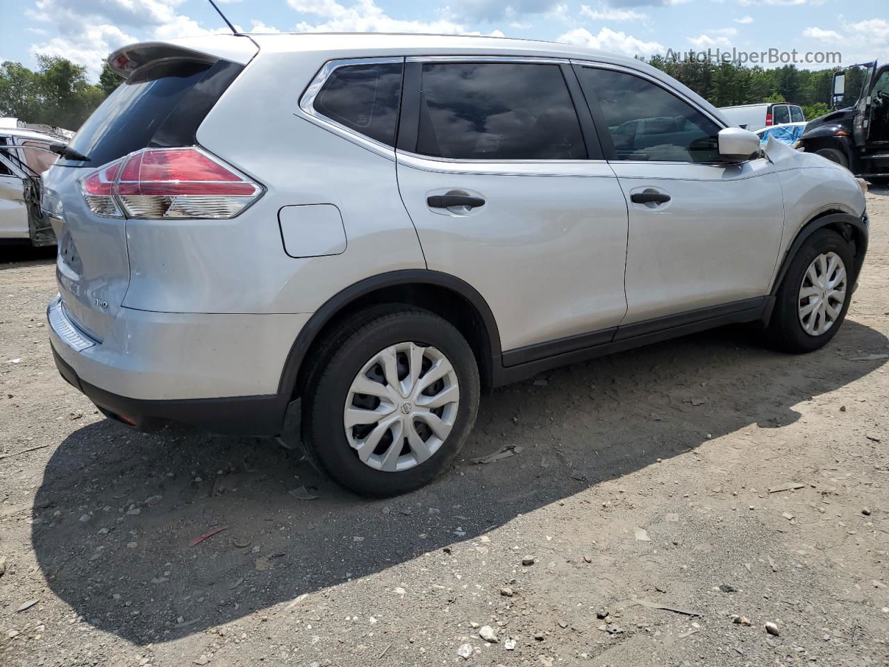 2016 Nissan Rogue S Silver vin: 5N1AT2MV3GC917810