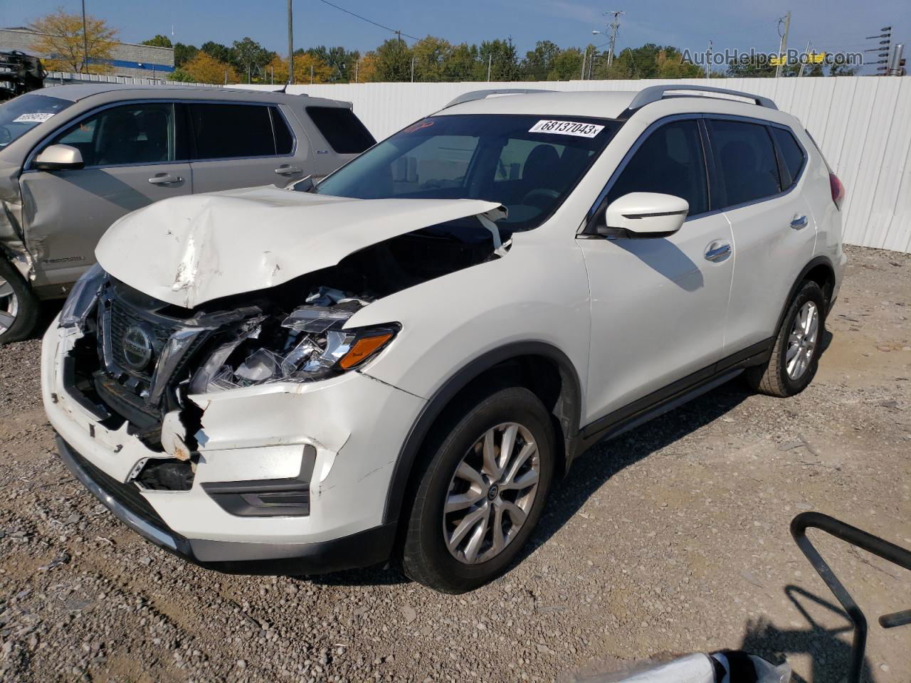 2018 Nissan Rogue S White vin: 5N1AT2MV5JC770624