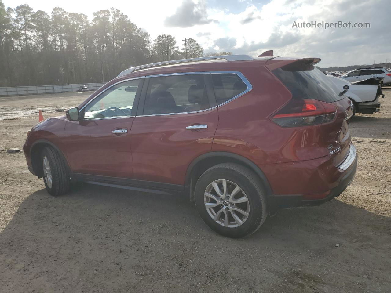 2018 Nissan Rogue S Red vin: 5N1AT2MV6JC811438